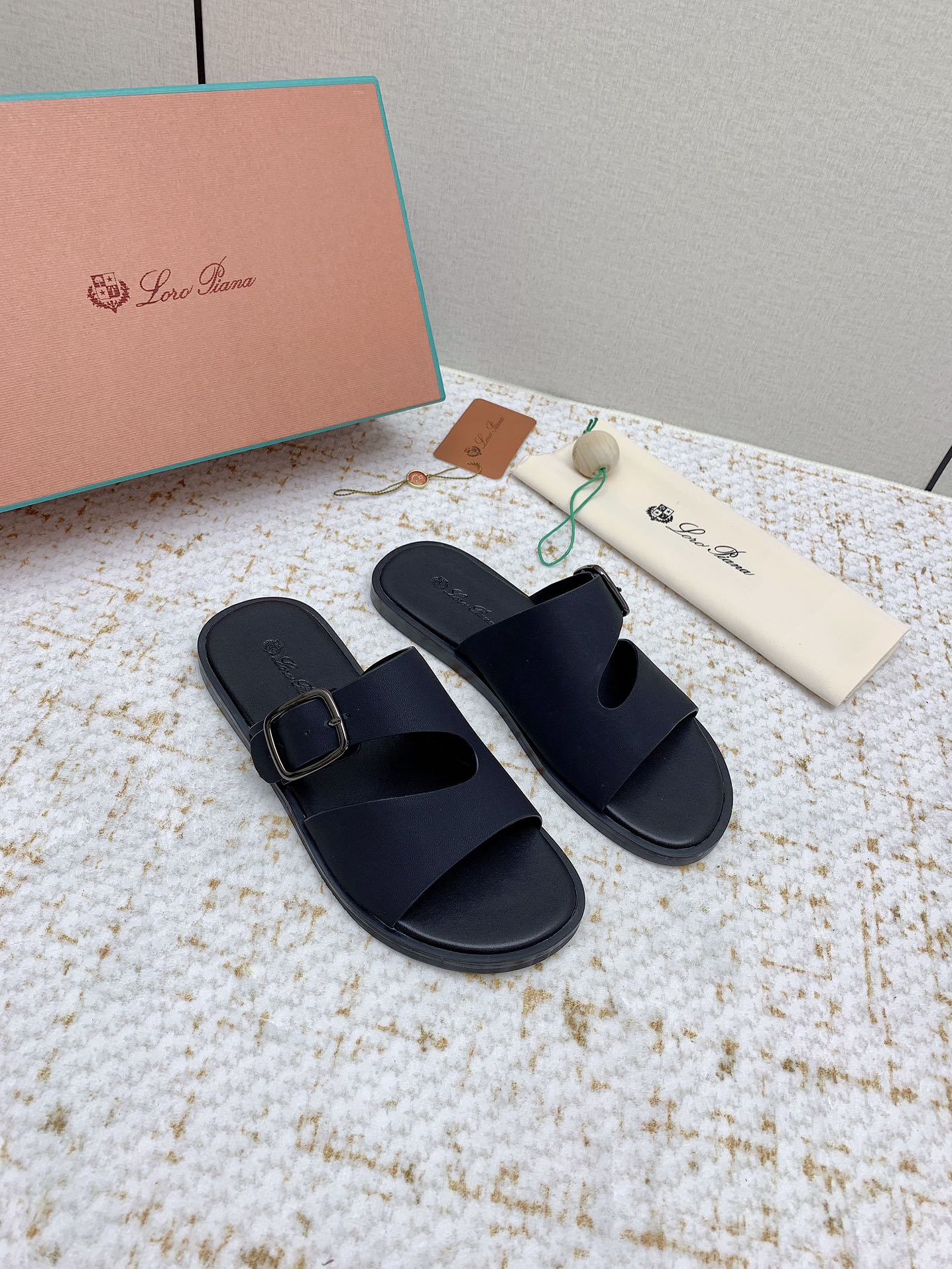 LP Men Sandals In Classic Black Calfskin