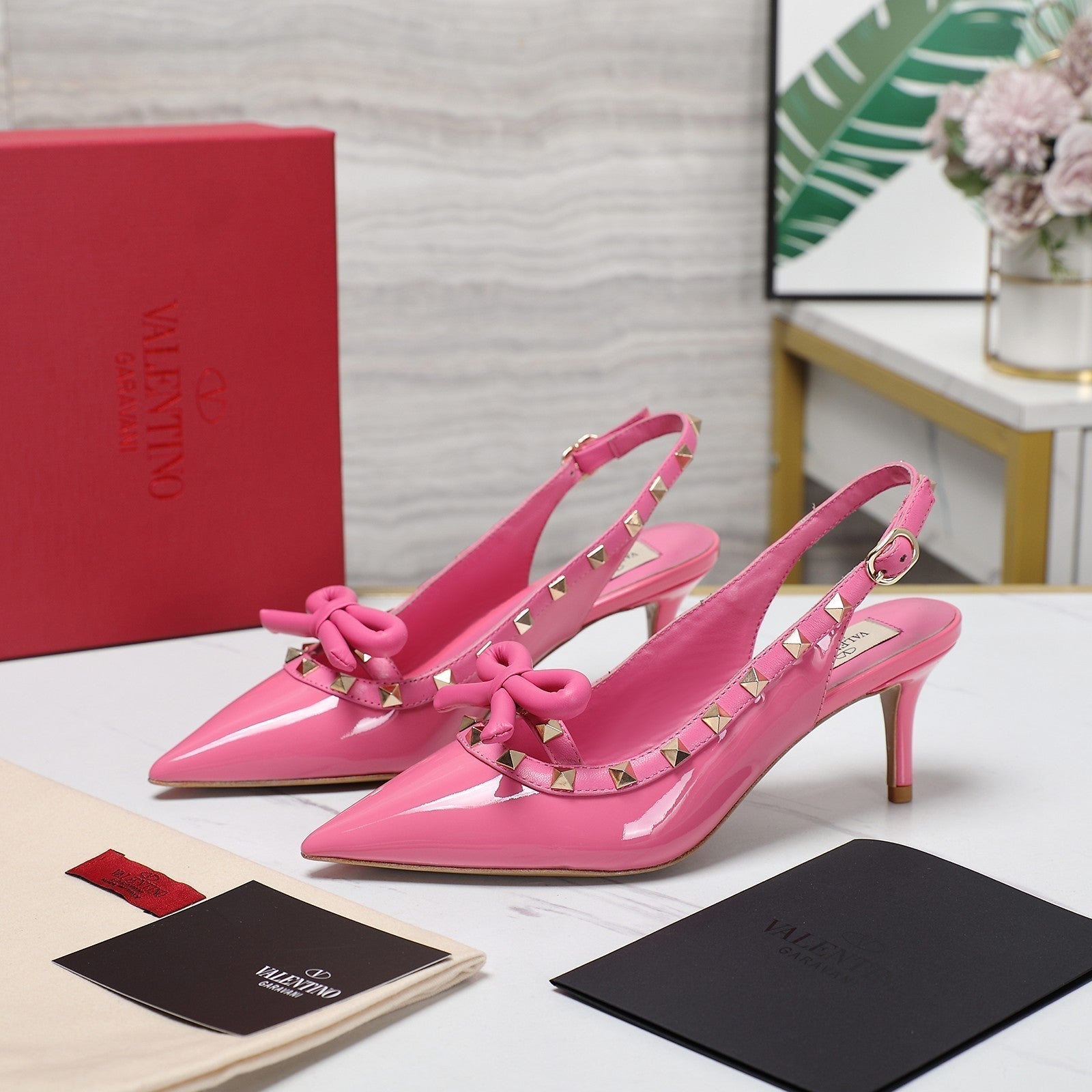 VL Rockstud Bow Slingback Fusca Pink Patent Leather Pump 60mm