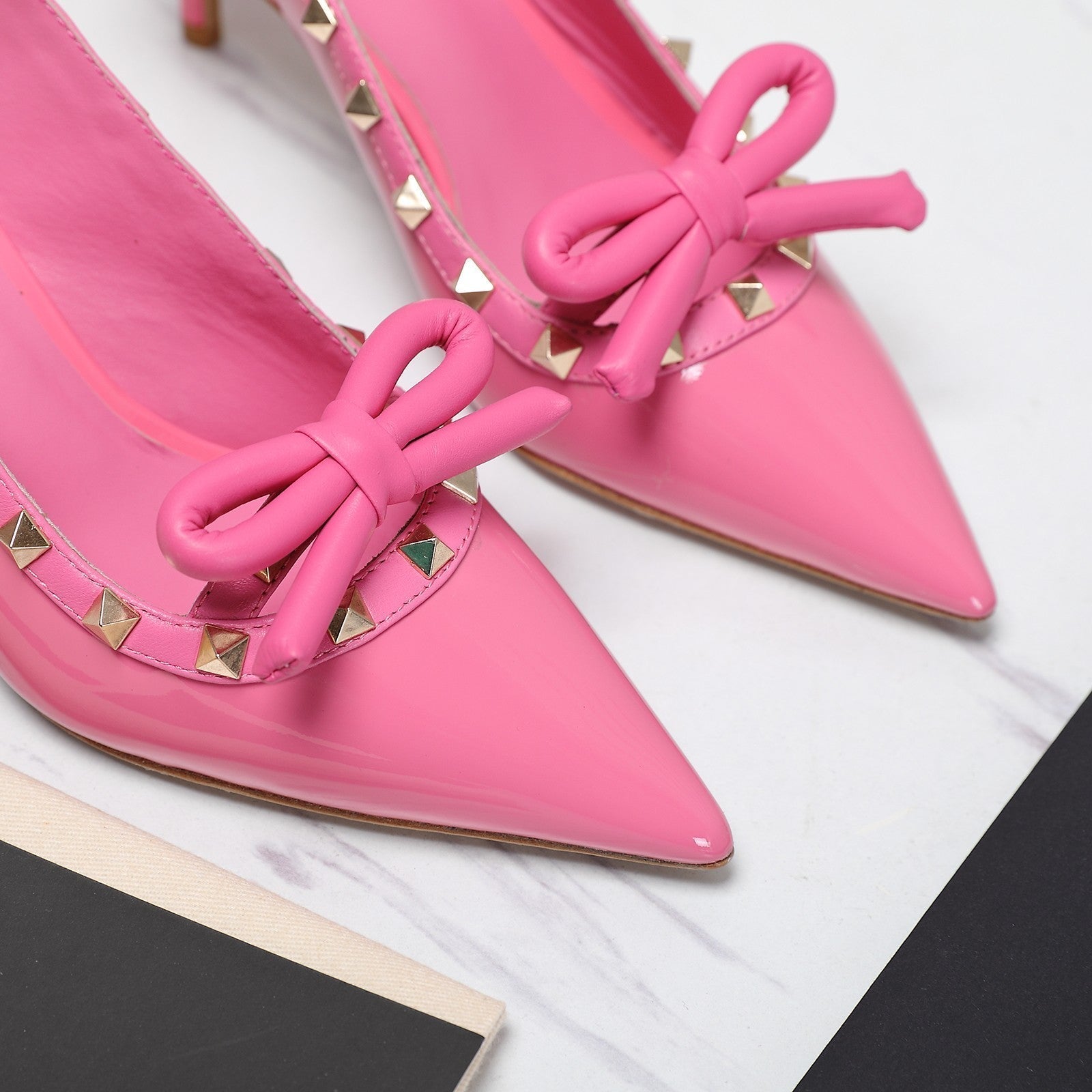 VL Rockstud Bow Slingback Fusca Pink Patent Leather Pump 60mm