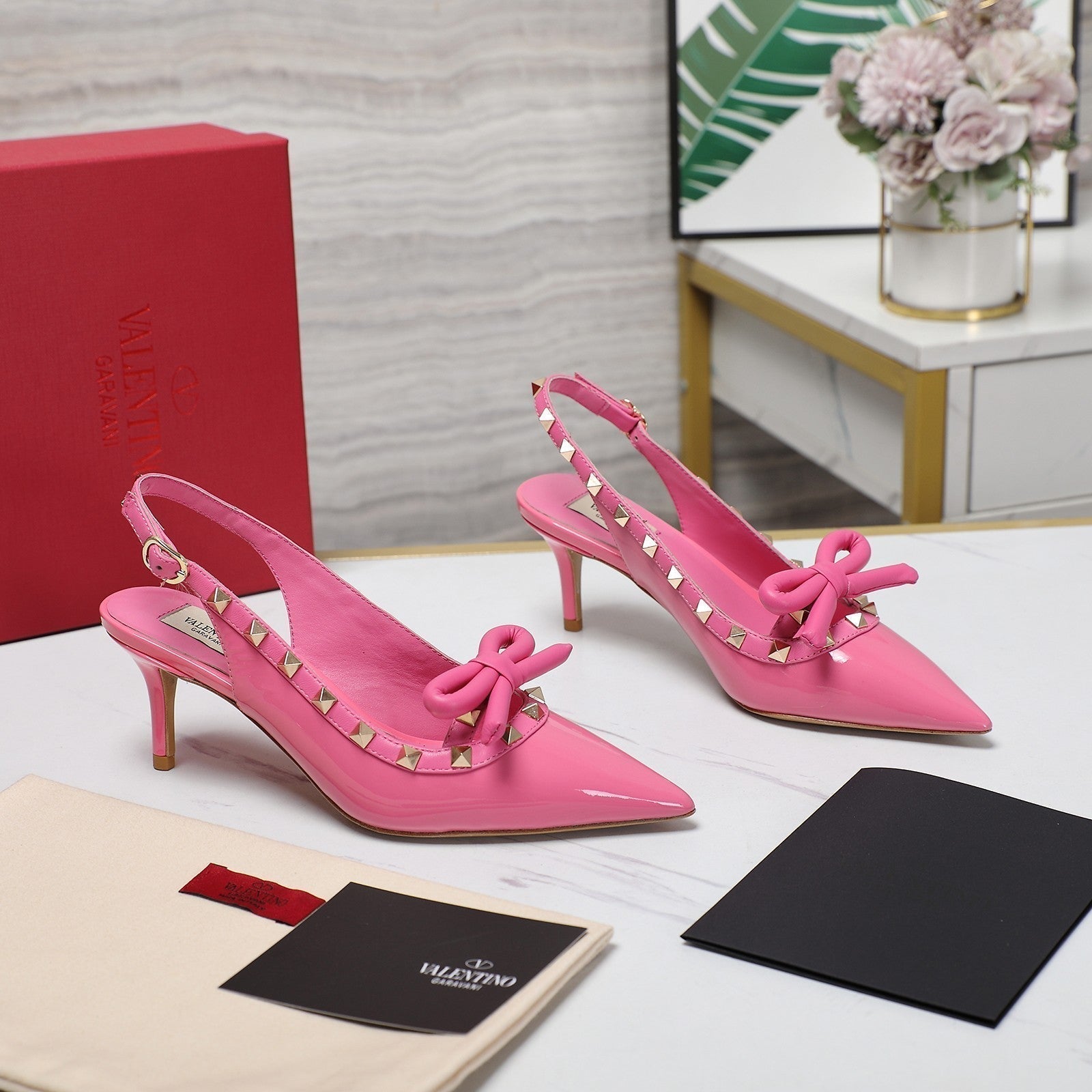 VL Rockstud Bow Slingback Fusca Pink Patent Leather Pump 60mm
