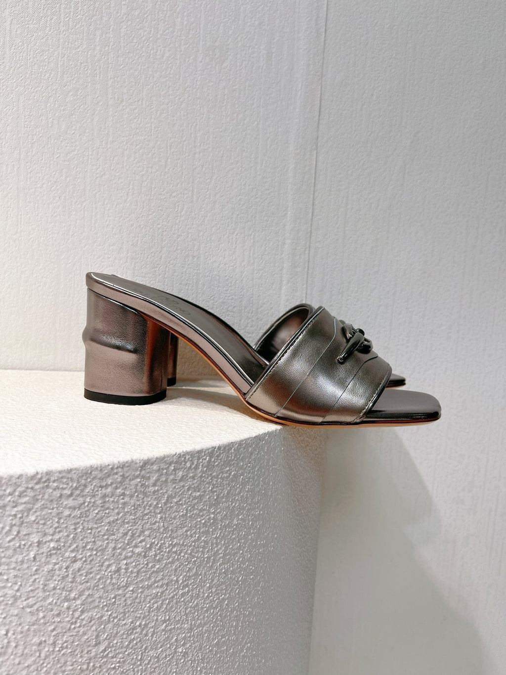 VT Leather Mules Gray Cowhide 292875