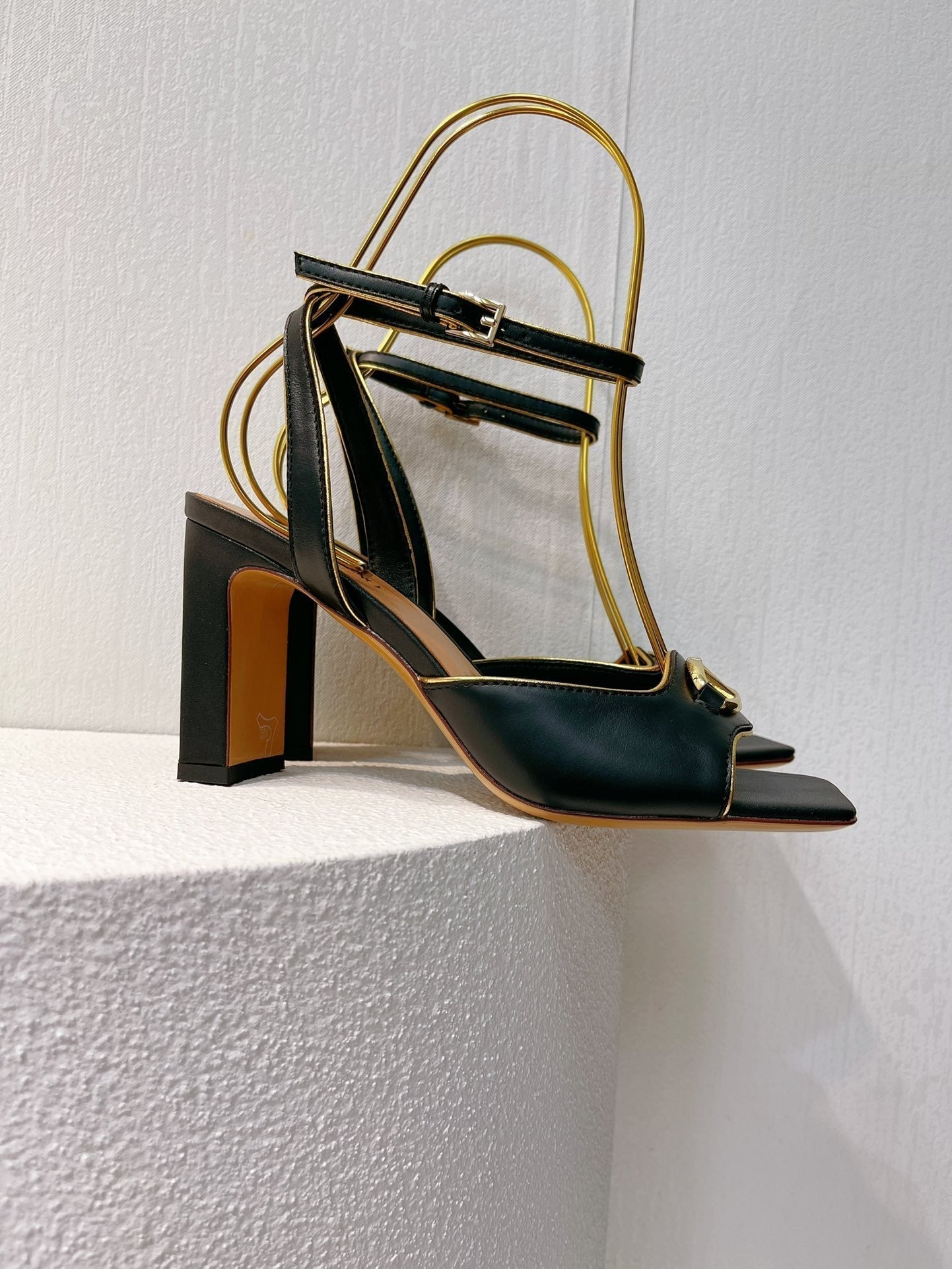 VT Sandals Heels 70mm Black Cowhide 292777
