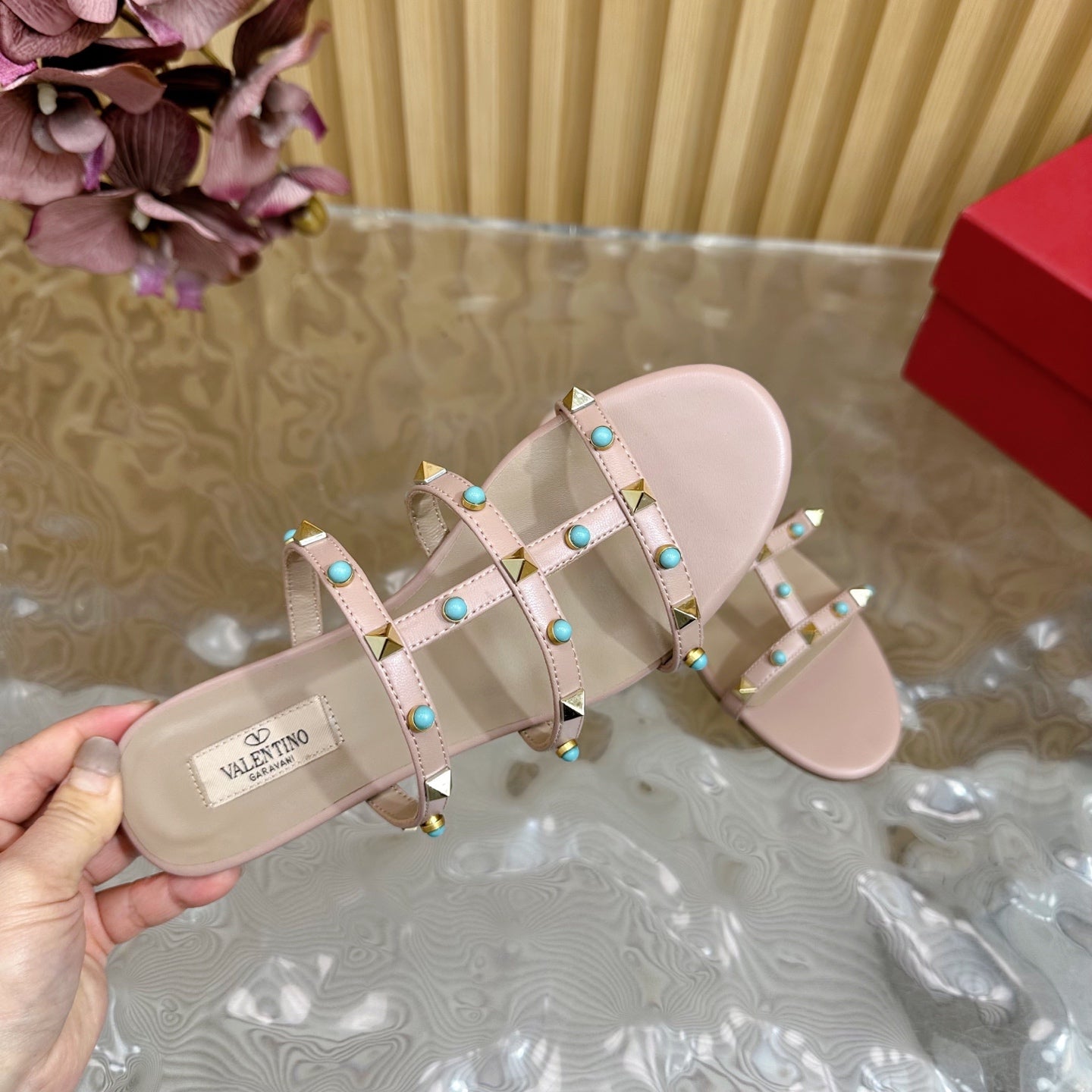 Rockstud Leather Caged Mule Sandals 10mm Pale Pink Sheepskin 307858