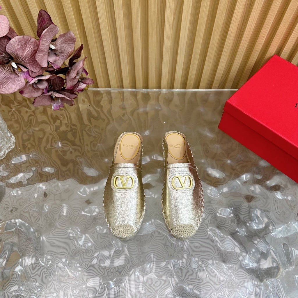 VT 2025 Signature Leather Espadrilles Metallic Cowhide 286507