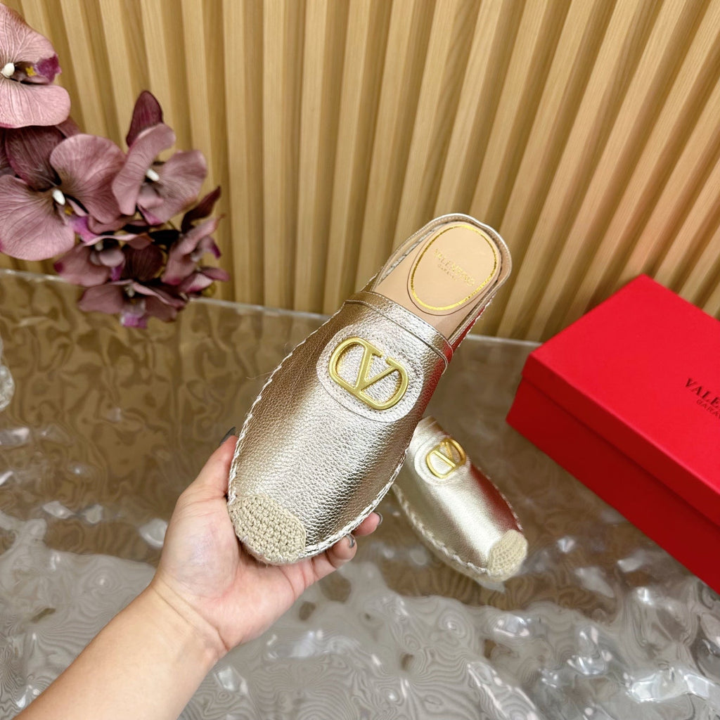 VT 2025 Signature Leather Espadrilles Metallic Cowhide 286507