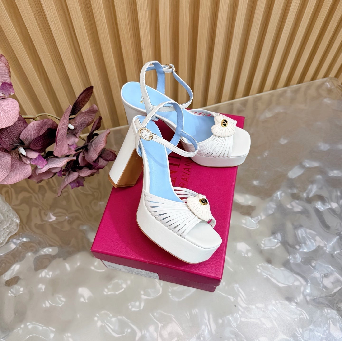 Valentino Royal Sandal 11.5cm White Blue Leather 702273