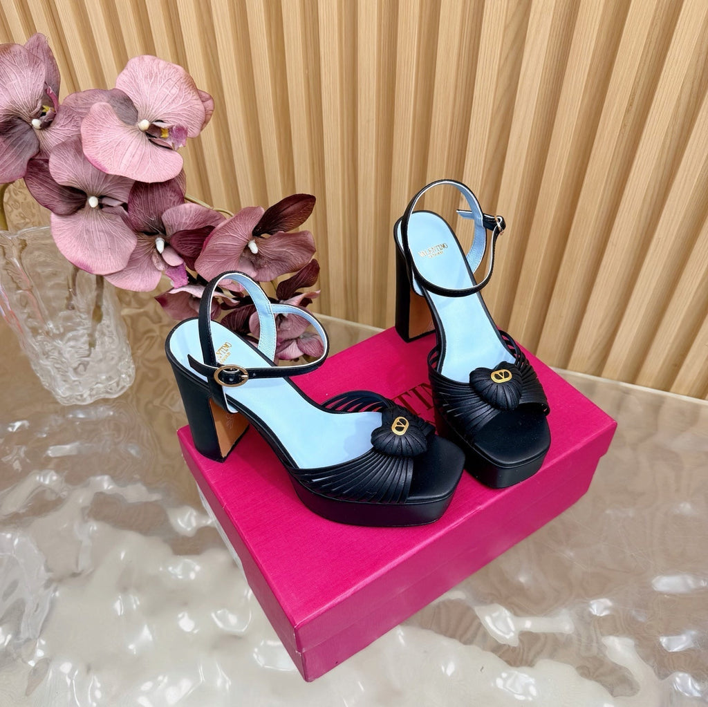 Valentino Royal Sandal 11.5cm Black Blue Leather 702275