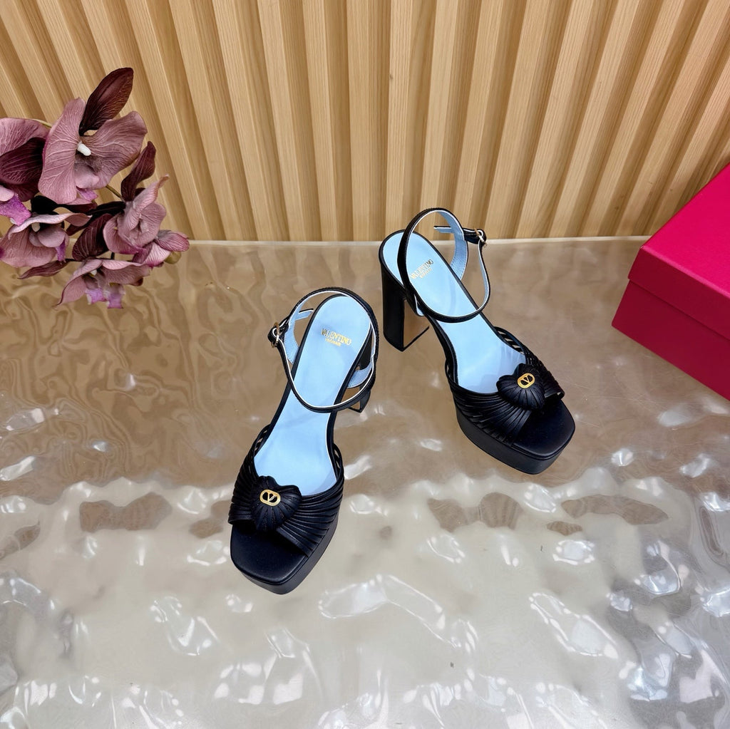Valentino Royal Sandal 11.5cm Black Blue Leather 702275