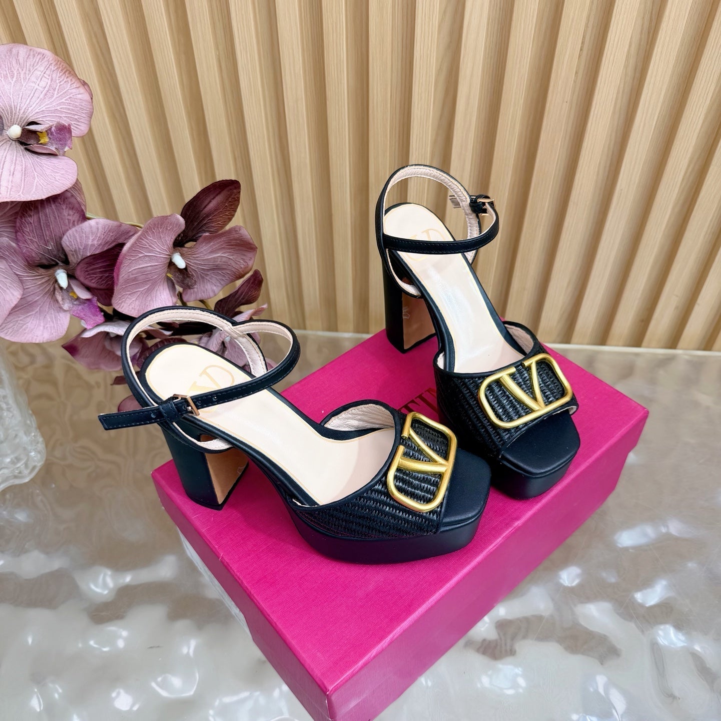 Valentino Signature Platform Sandal Black Leather Raffia 702266