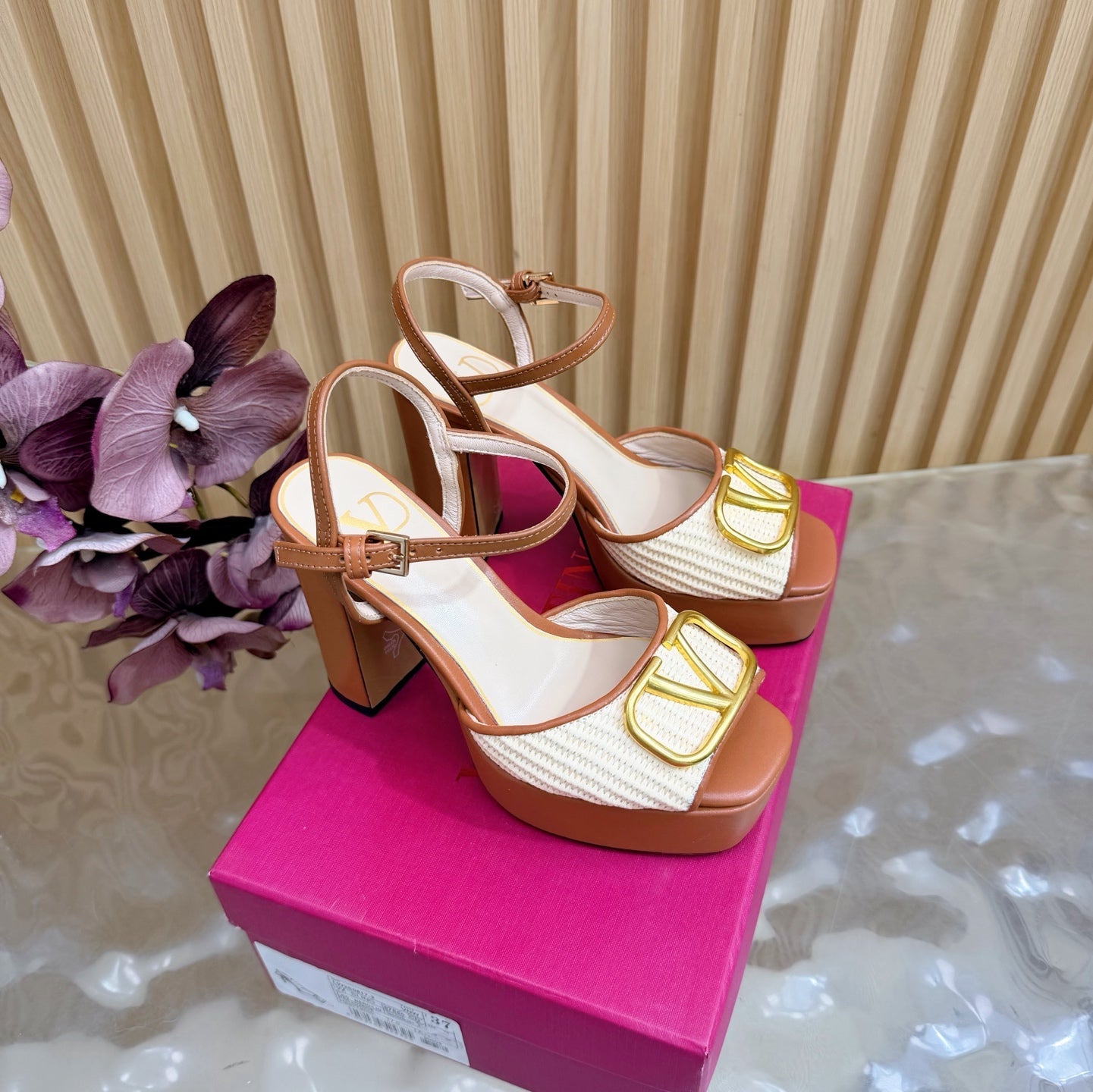 Valentino Signature Platform Sandal Brown Leather Raffia 702268