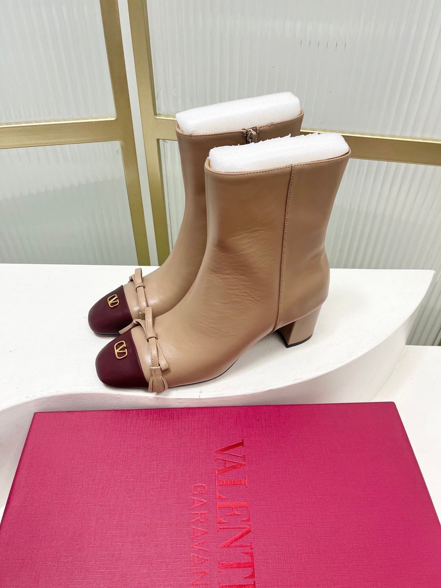 Valentino 2025 Bow Square Toe Zipper Ankle Boot Beige Burgundy Cowhide 549734