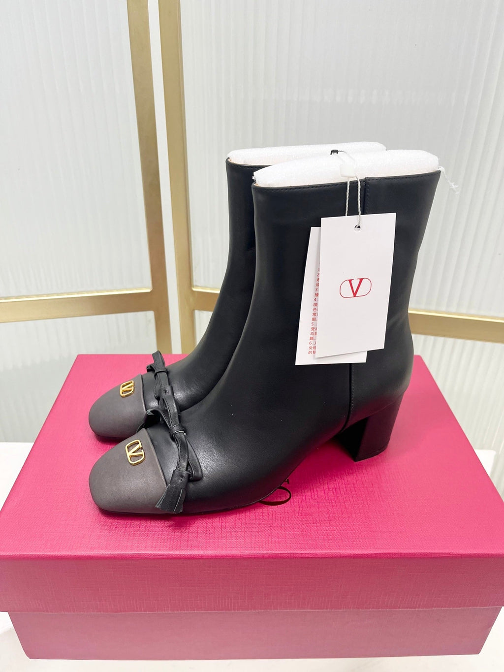 Valentino 2025 Bow Square Toe Zipper Ankle Boot Black Cowhide 549736