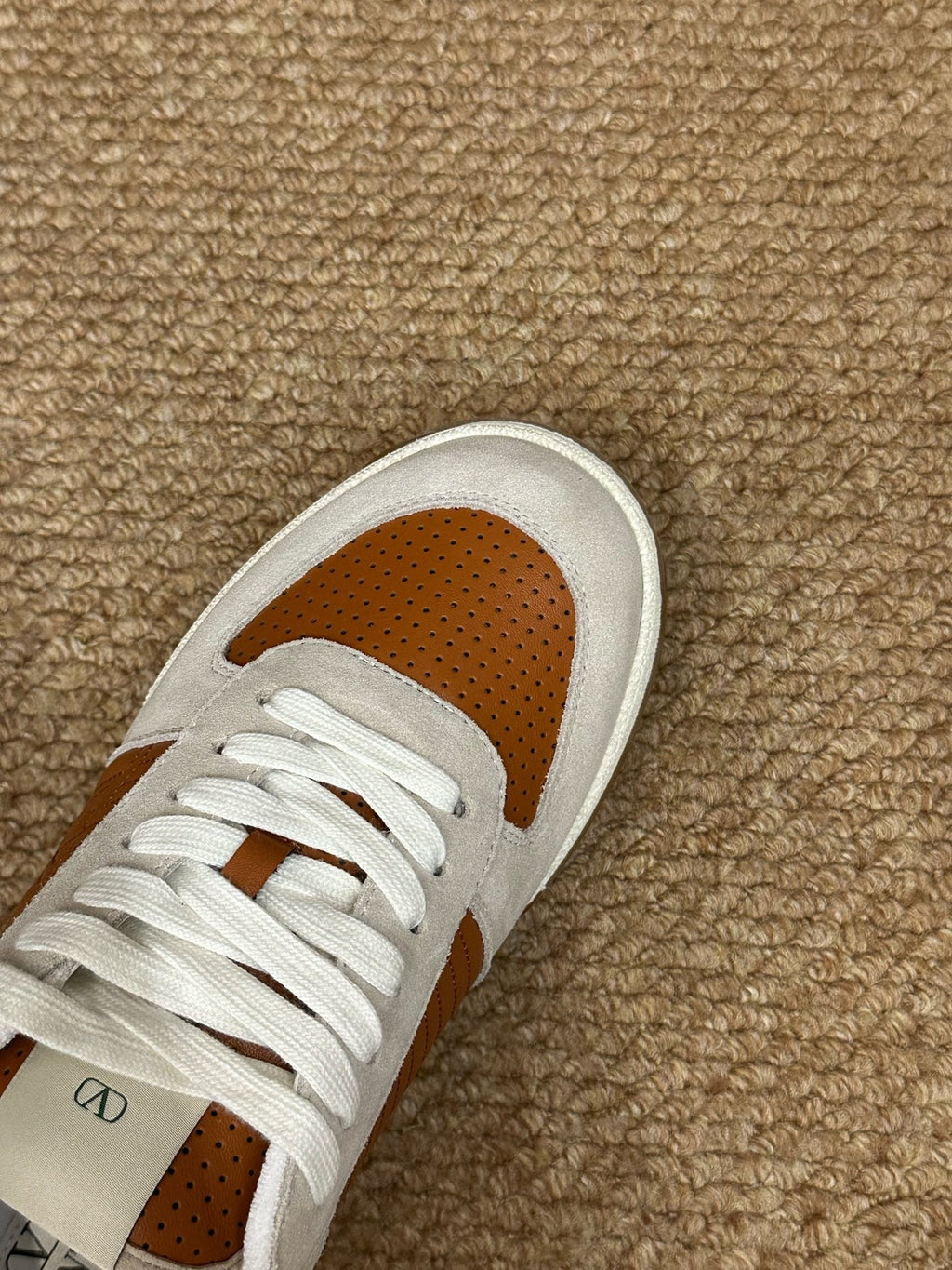 VLogo Upvillage Low-Top Sneakers Brown Grey Suede Leather 691440