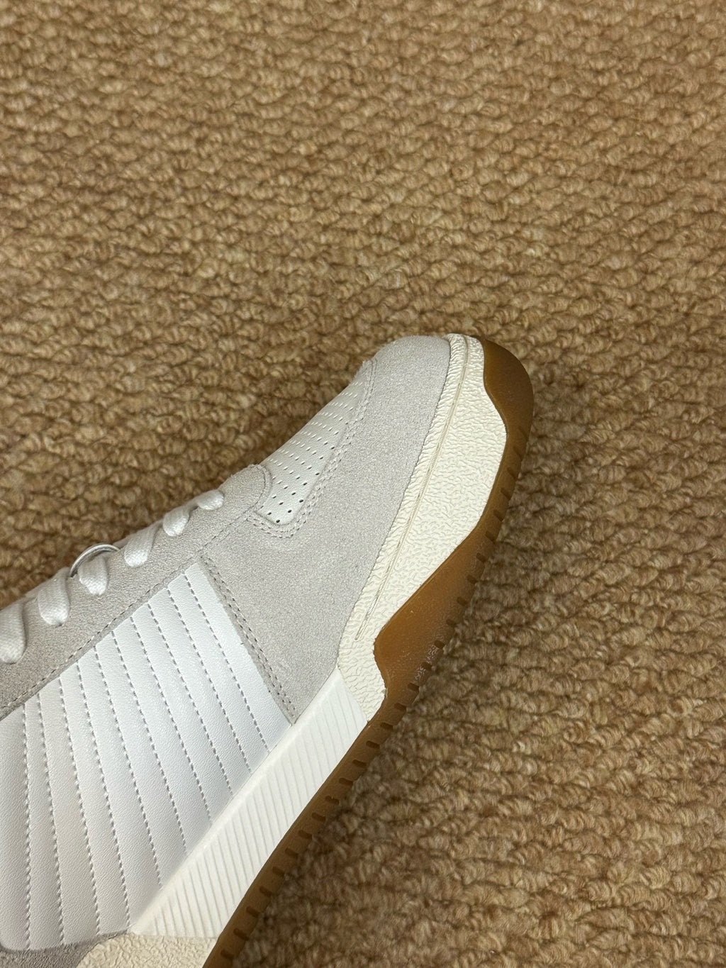 VLogo Upvillage Low-Top Sneakers White Grey Suede Leather 691441