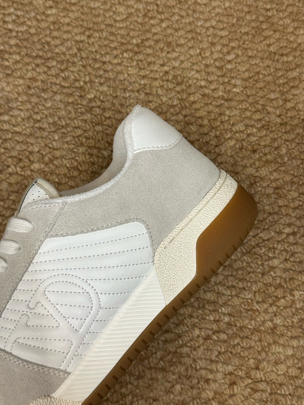 VLogo Upvillage Low-Top Sneakers White Grey Suede Leather 691441