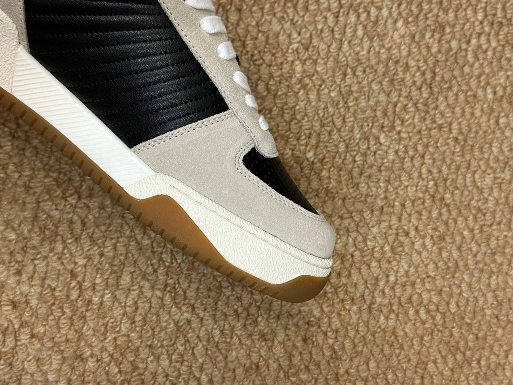 VLogo Upvillage Low-Top Sneakers Black Grey Suede Leather 691442