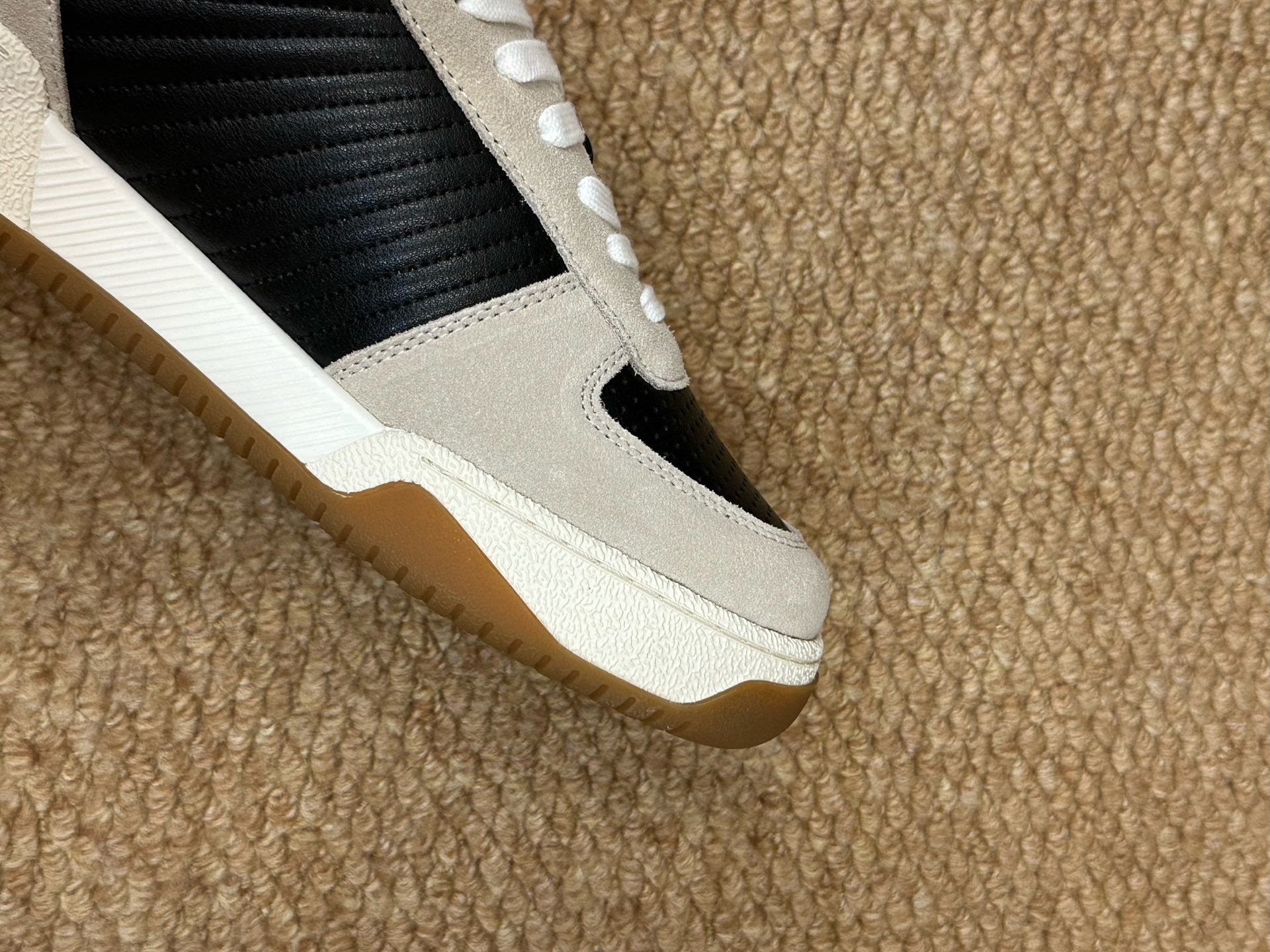 VLogo Upvillage Low-Top Sneakers Black Grey Suede Leather 691442