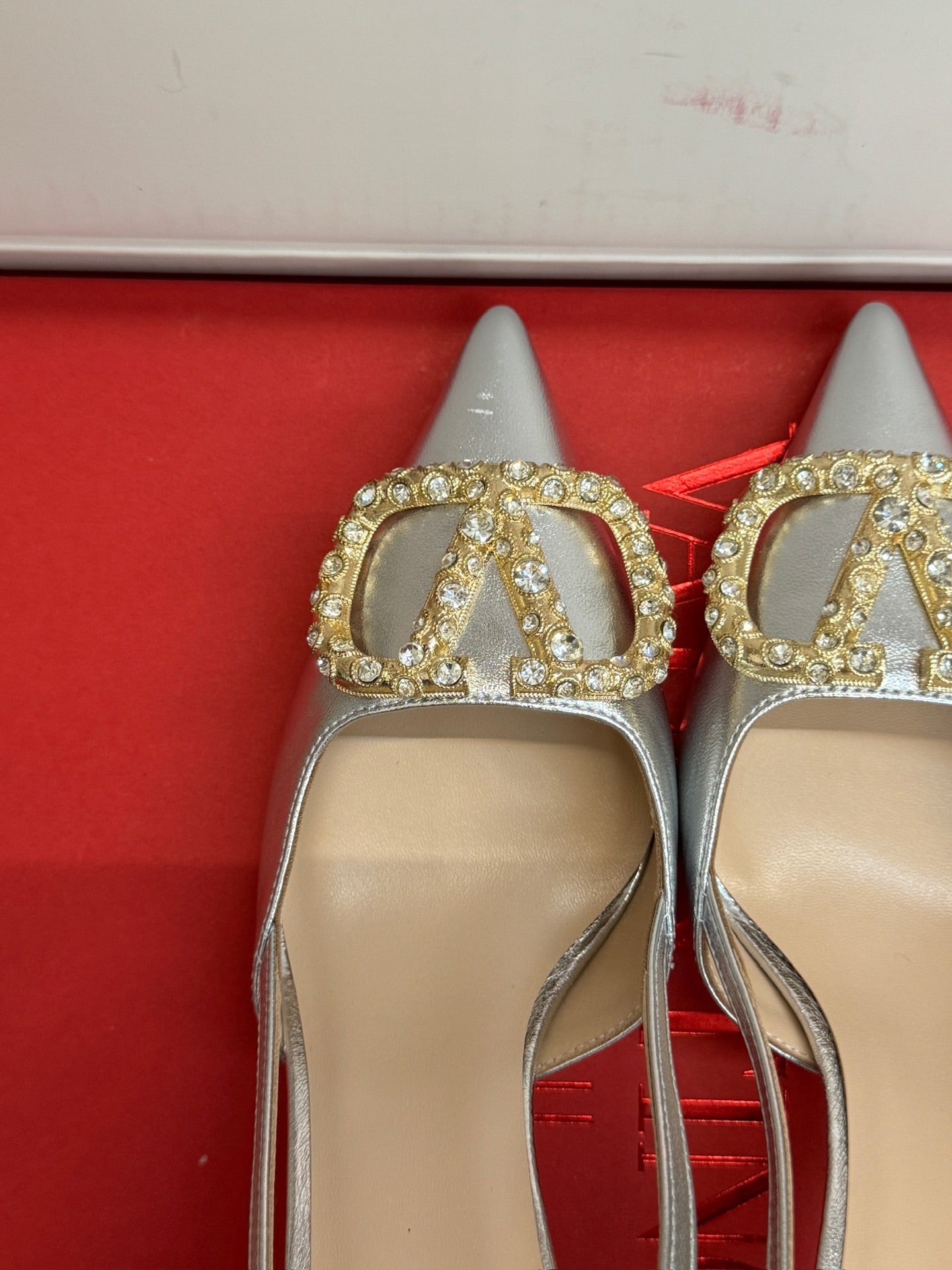 VL 26s High Heel Slingbacks In Metallic Silver Calfskin With Crystal