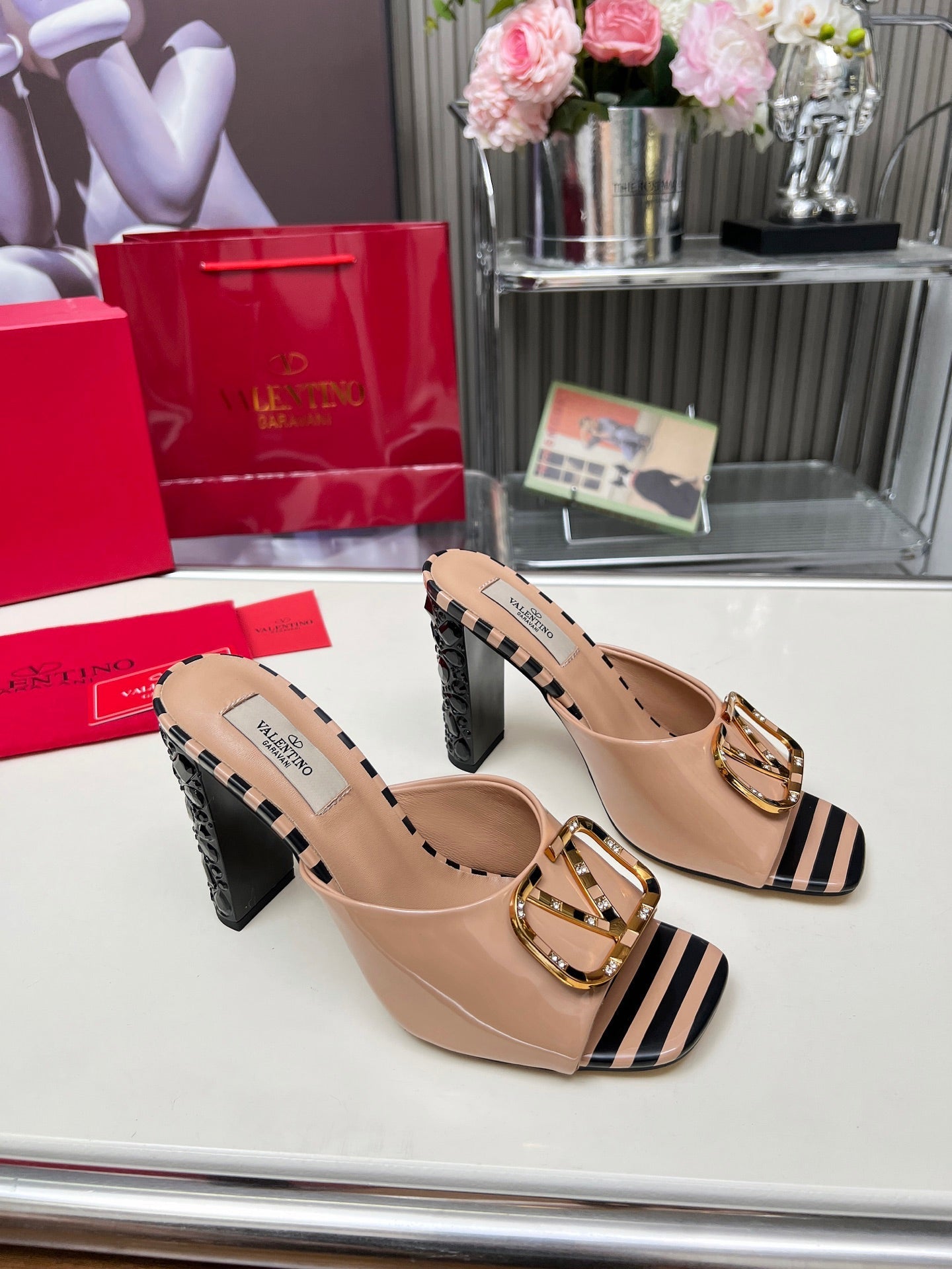 VT Vlogo High-Heeled Sandals 10.5cm Dusty Pink Patent Leather 625762