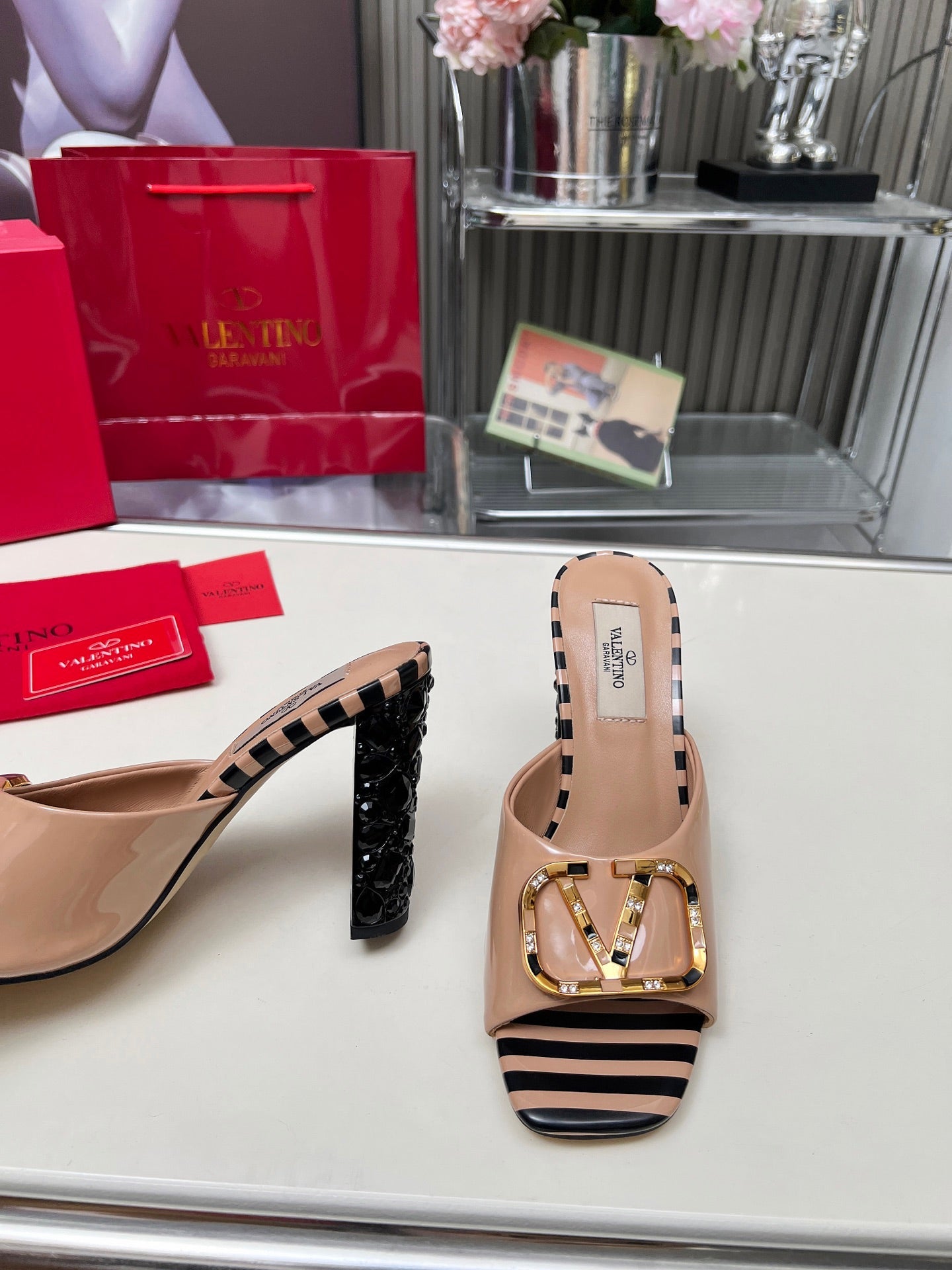VT Vlogo High-Heeled Sandals 10.5cm Dusty Pink Patent Leather 625762