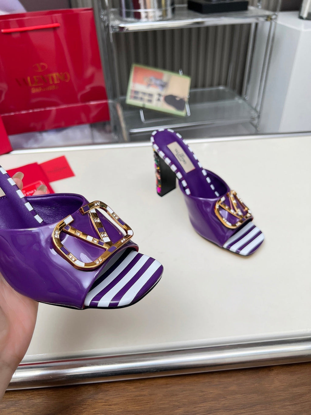 VT Vlogo High-Heeled Sandals 10.5cm Purple White Patent Leather 625763