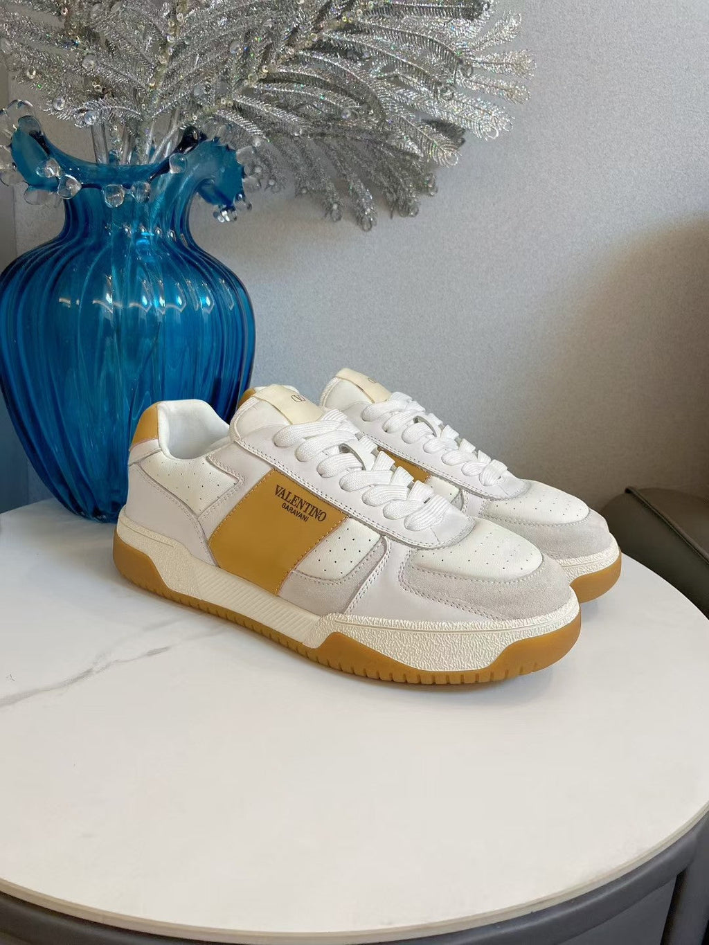 VT 25S Casual Sneakers White Tan Cowhide 563096