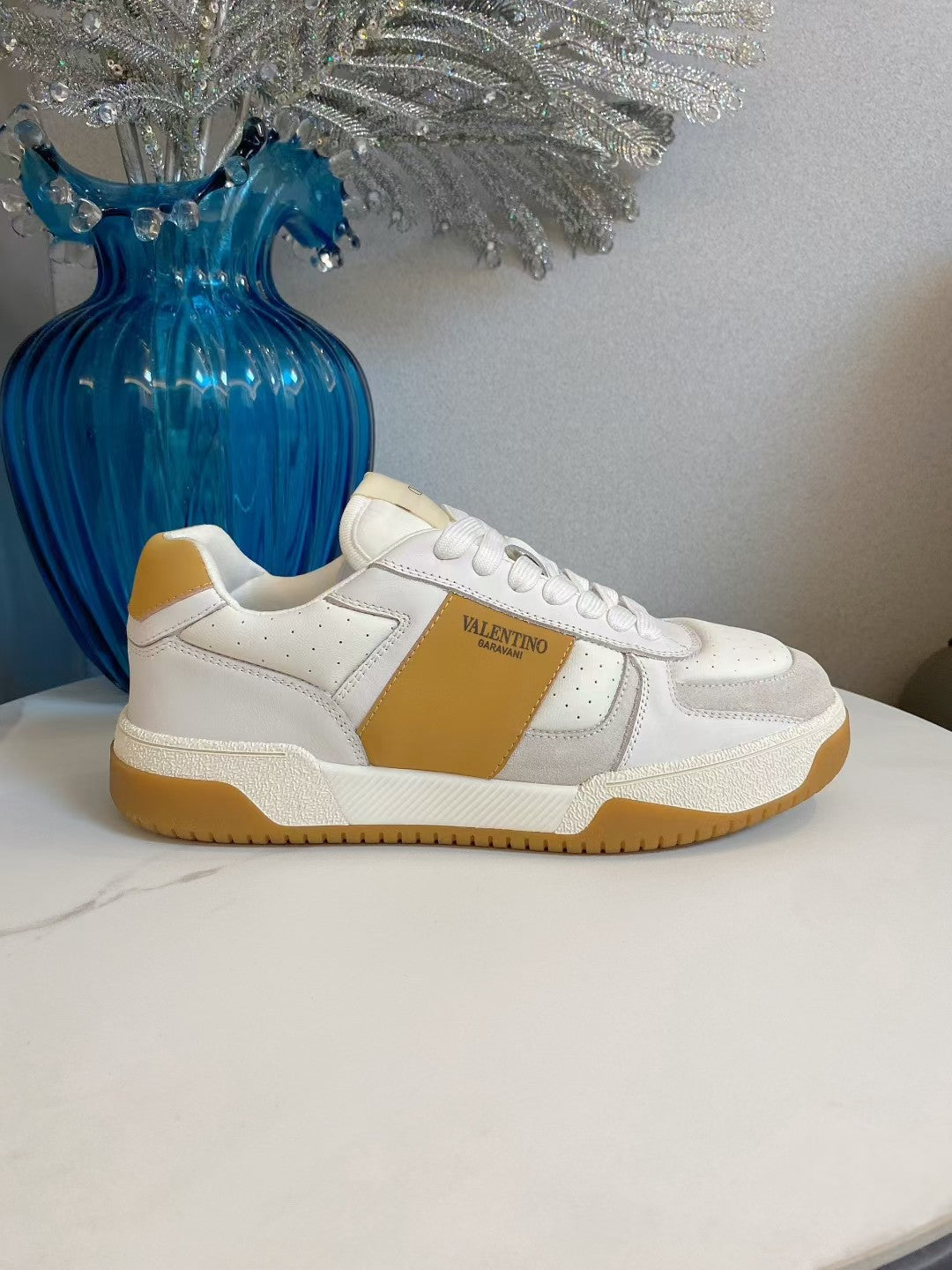 VT 25S Casual Sneakers White Tan Cowhide 563096