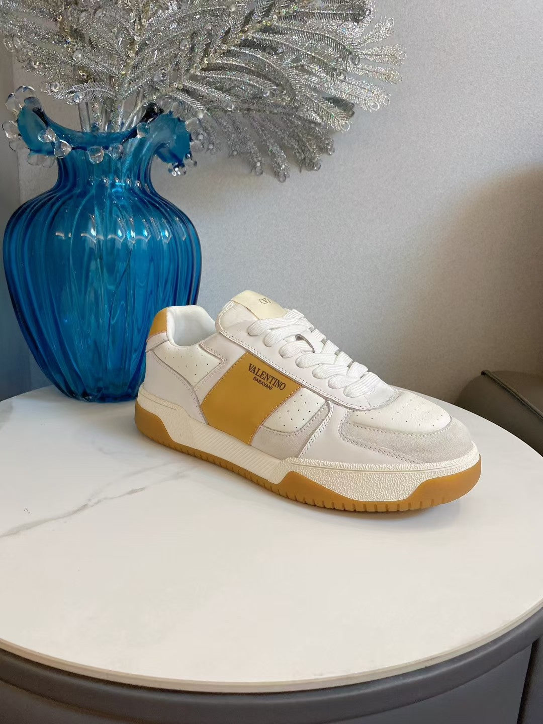 VT 25S Casual Sneakers White Tan Cowhide 563096