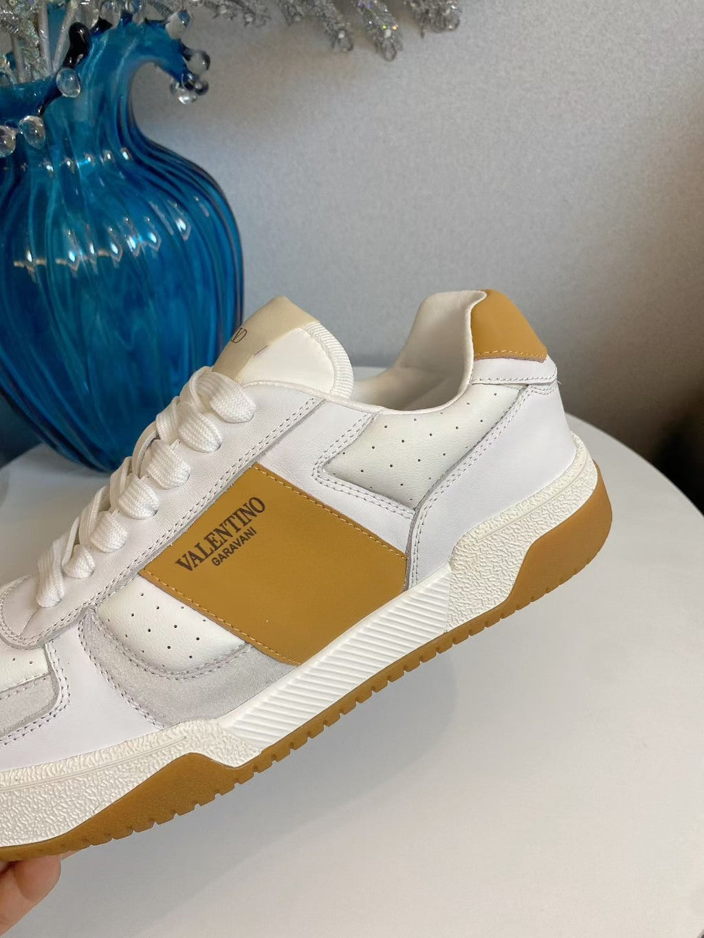 VT 25S Casual Sneakers White Tan Cowhide 563096
