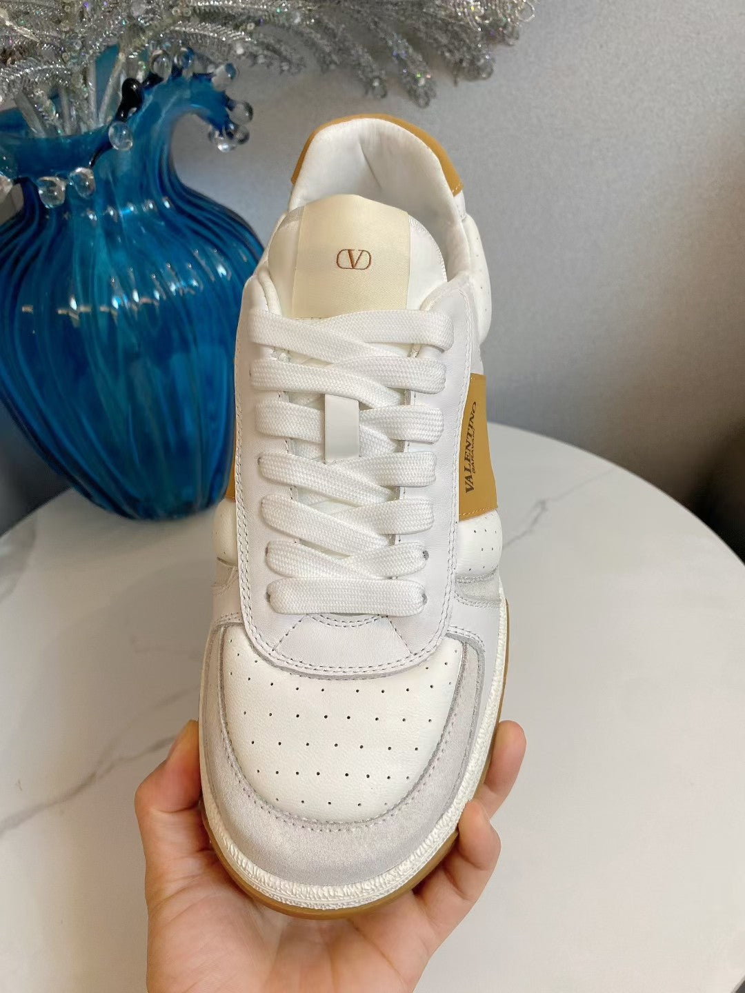 VT 25S Casual Sneakers White Tan Cowhide 563096