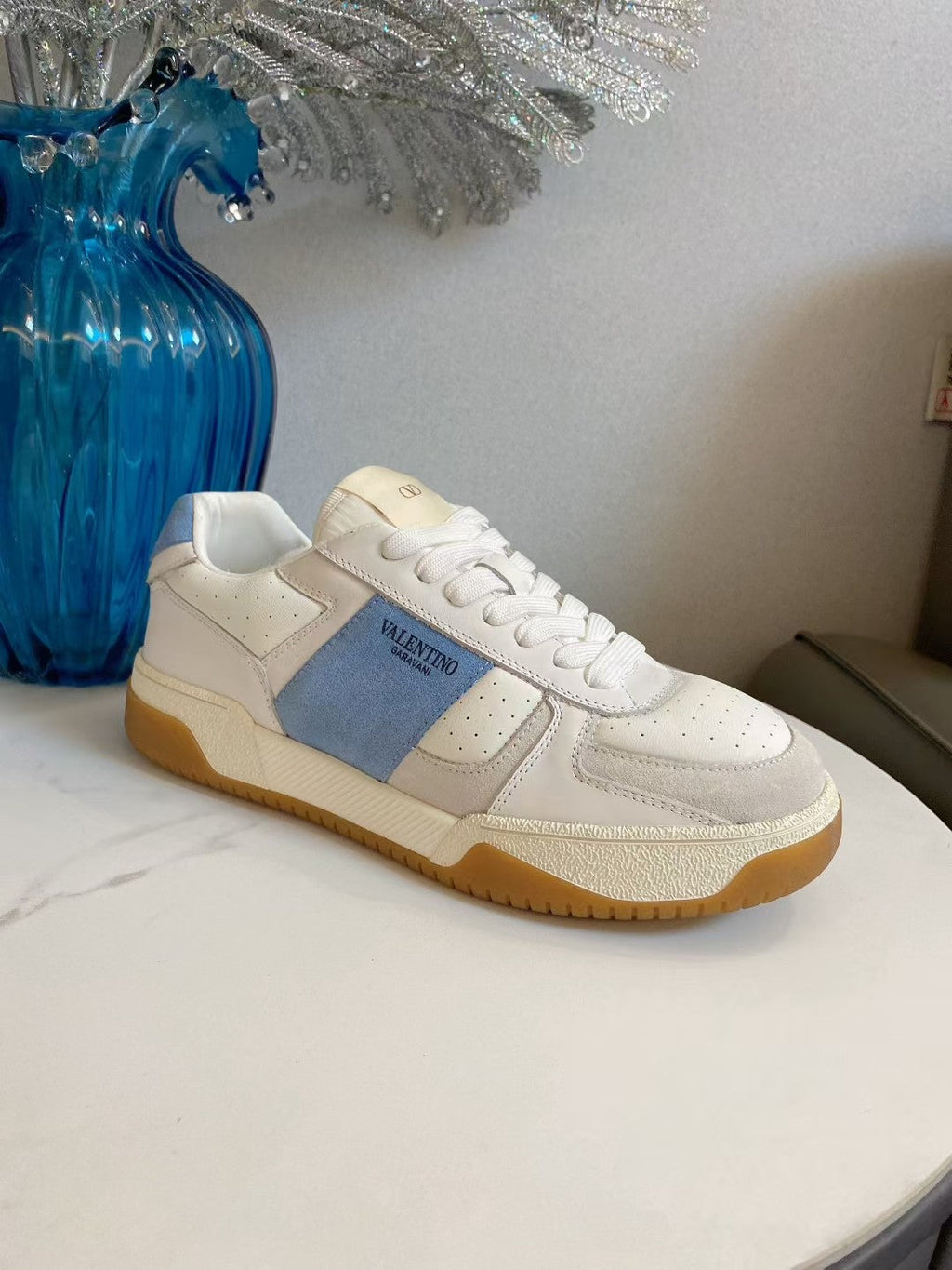 VT 25S Casual Sneakers White Blue Cowhide Suede 563097