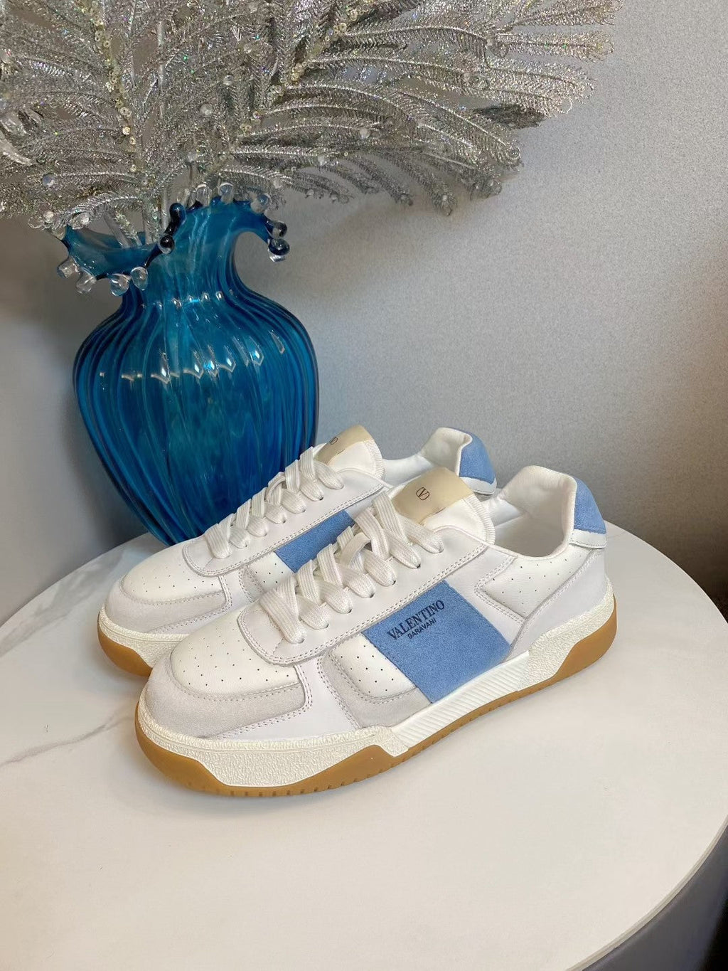 VT 25S Casual Sneakers White Blue Cowhide Suede 563097