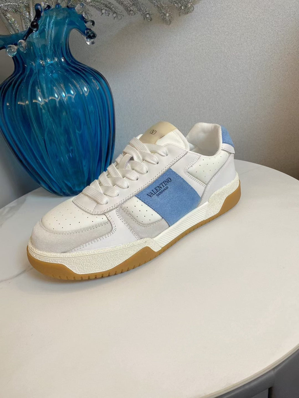 VT 25S Casual Sneakers White Blue Cowhide Suede 563097