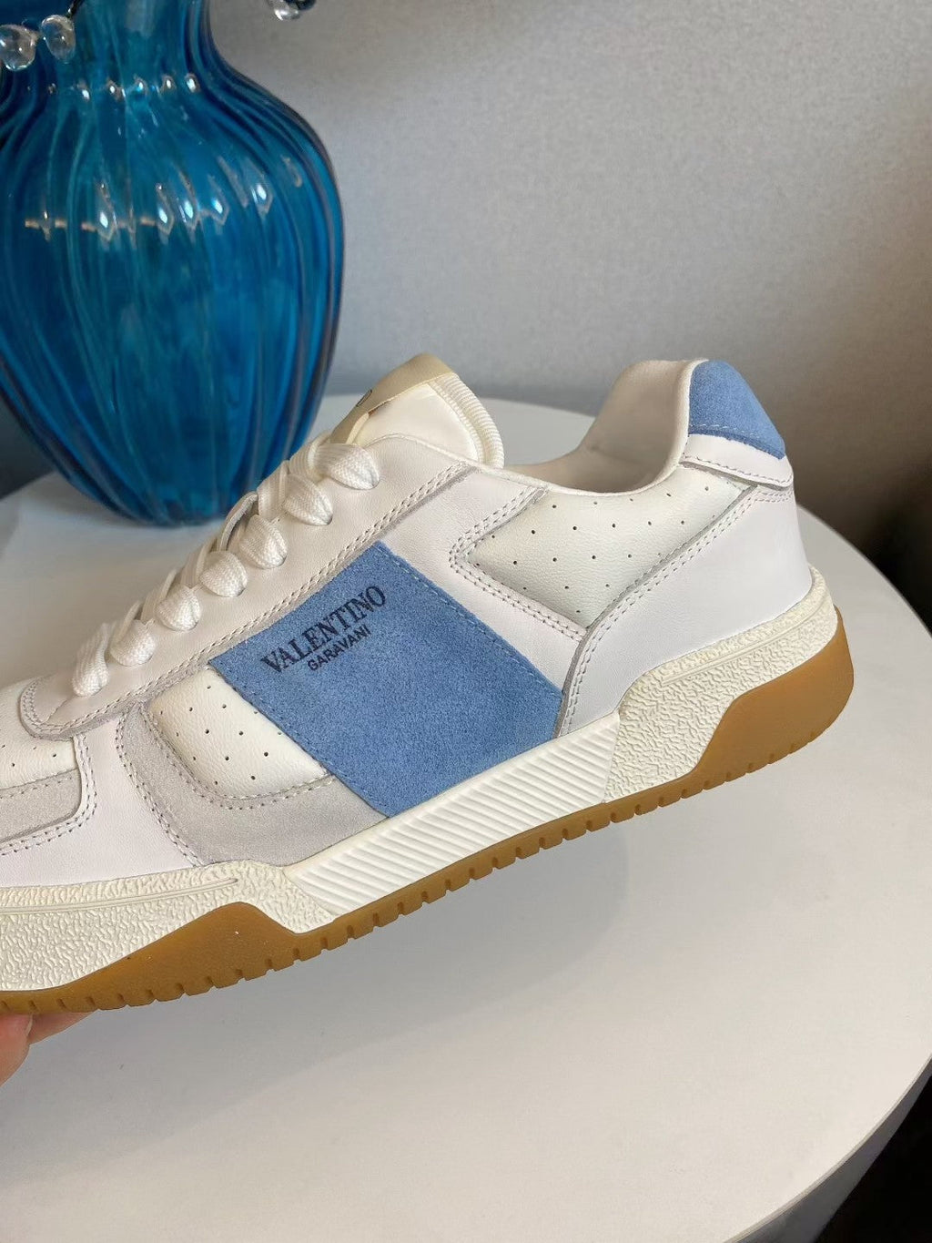 VT 25S Casual Sneakers White Blue Cowhide Suede 563097