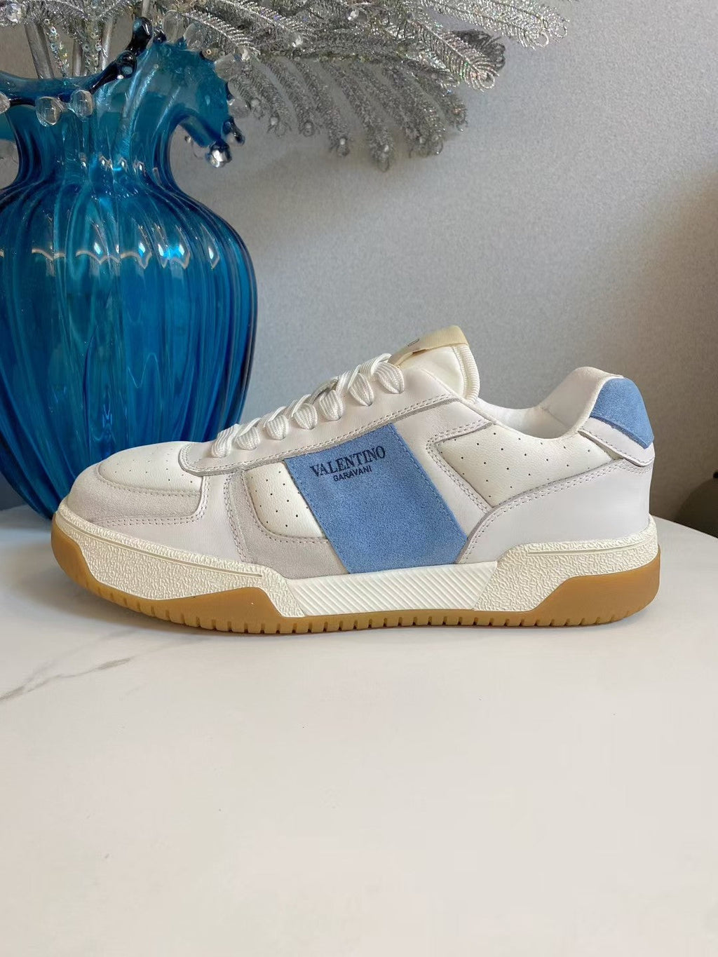 VT 25S Casual Sneakers White Blue Cowhide Suede 563097