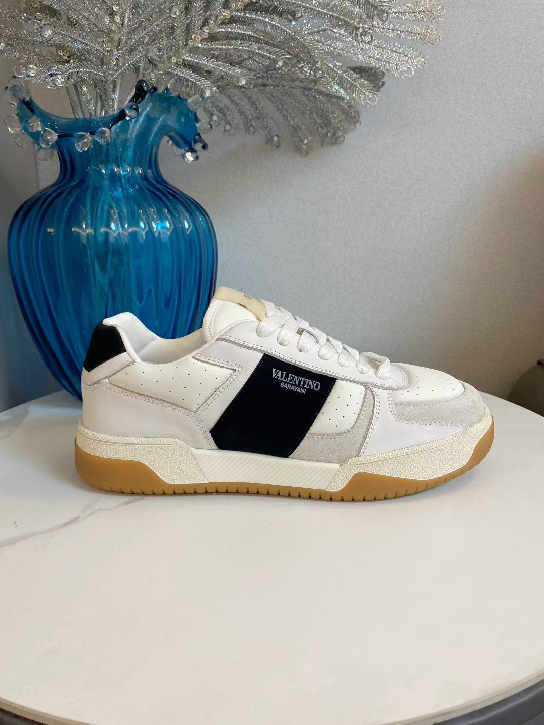 VT 25S Casual Sneakers White Black Cowhide Suede 563098