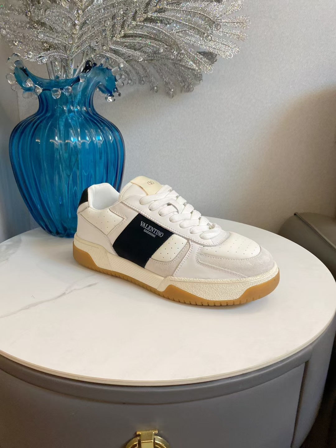 VT 25S Casual Sneakers White Black Cowhide Suede 563098