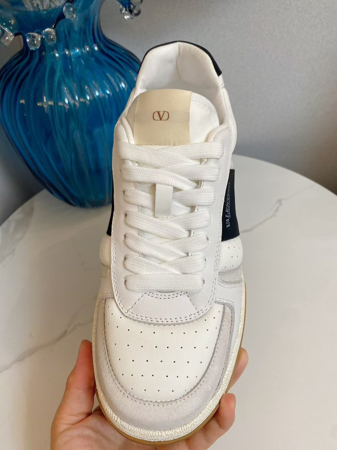 VT 25S Casual Sneakers White Black Cowhide Suede 563098