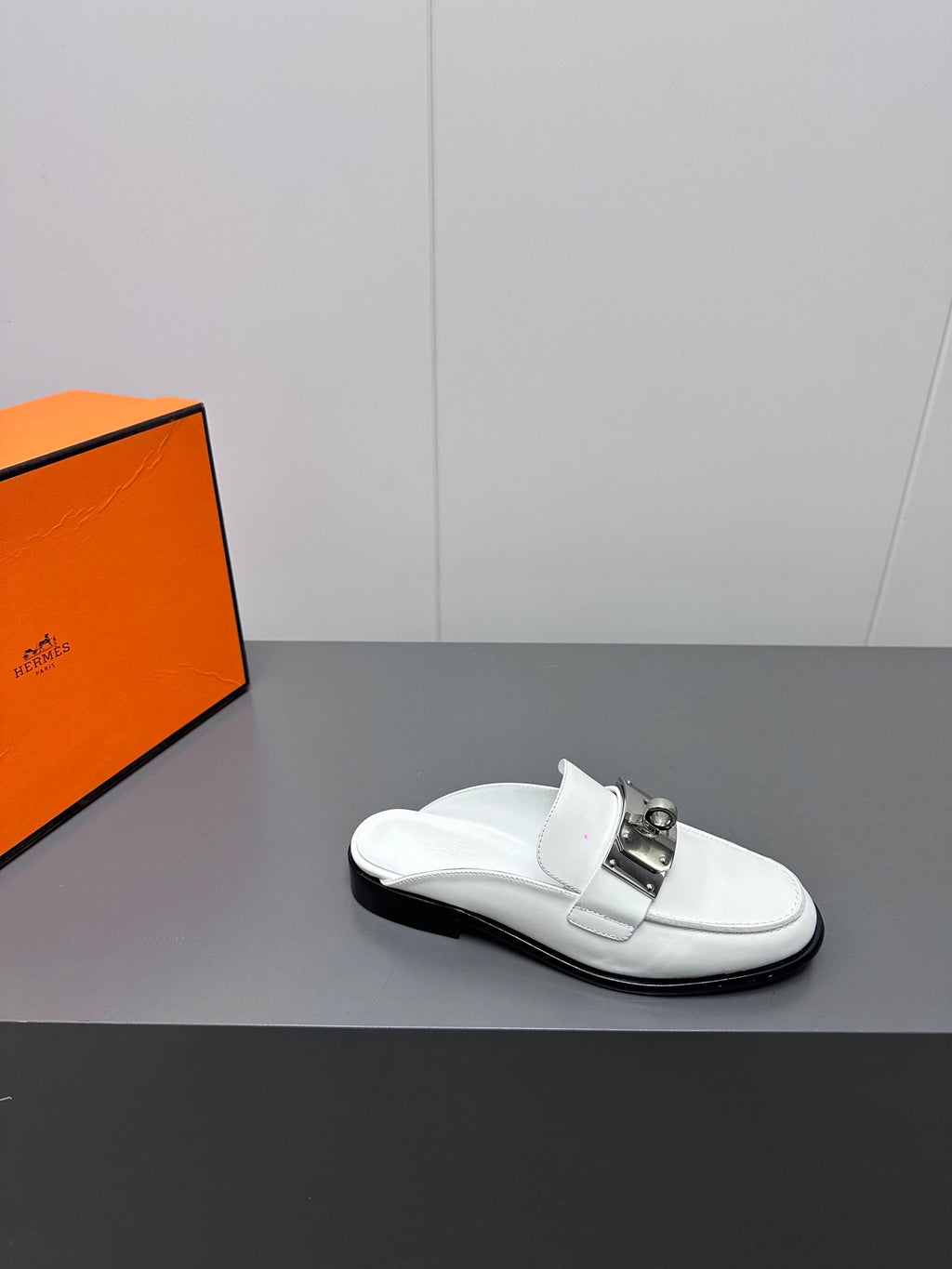 HERMES 0Z MULE IN WHITE LAMBSKIN