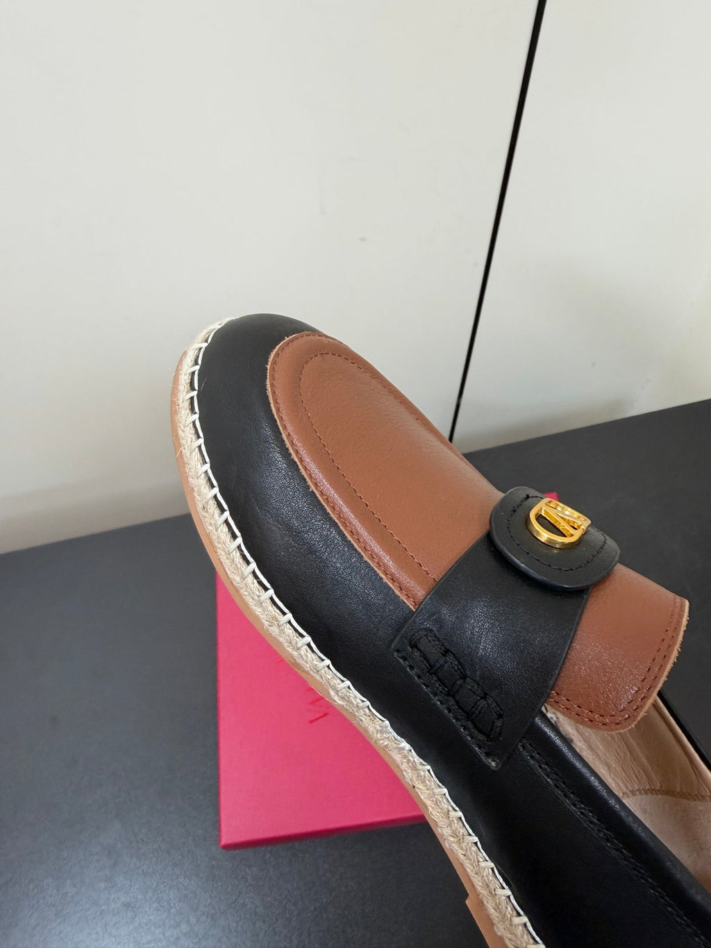 Valen Palm Avenue Loafer Black Brown Raffia Calfskin 619034