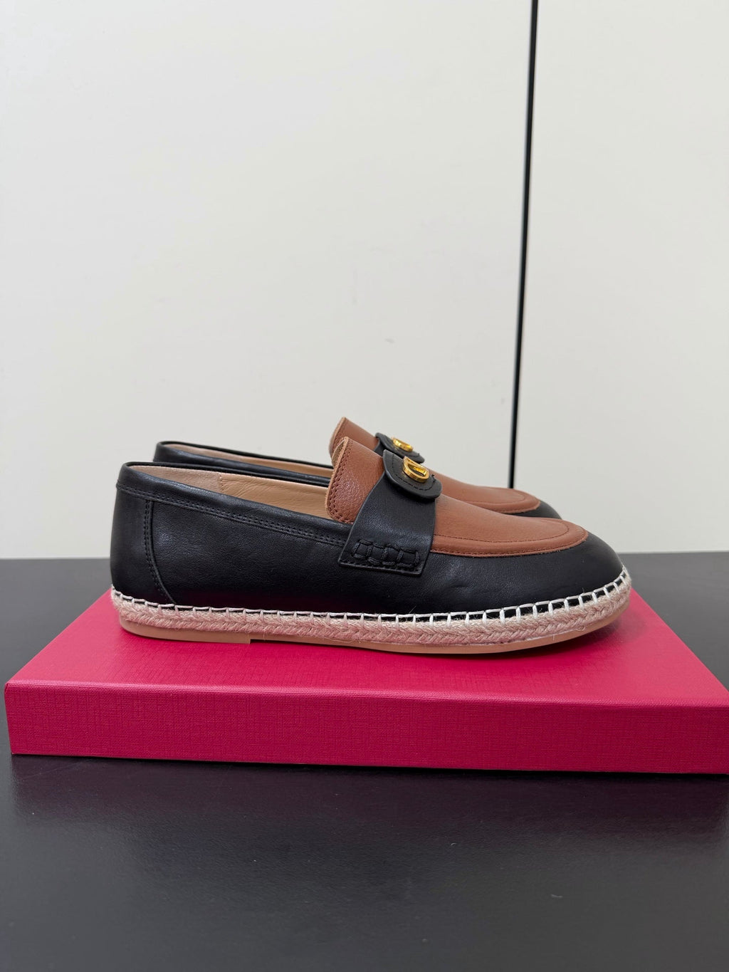 Valen Palm Avenue Loafer Black Brown Raffia Calfskin 619034