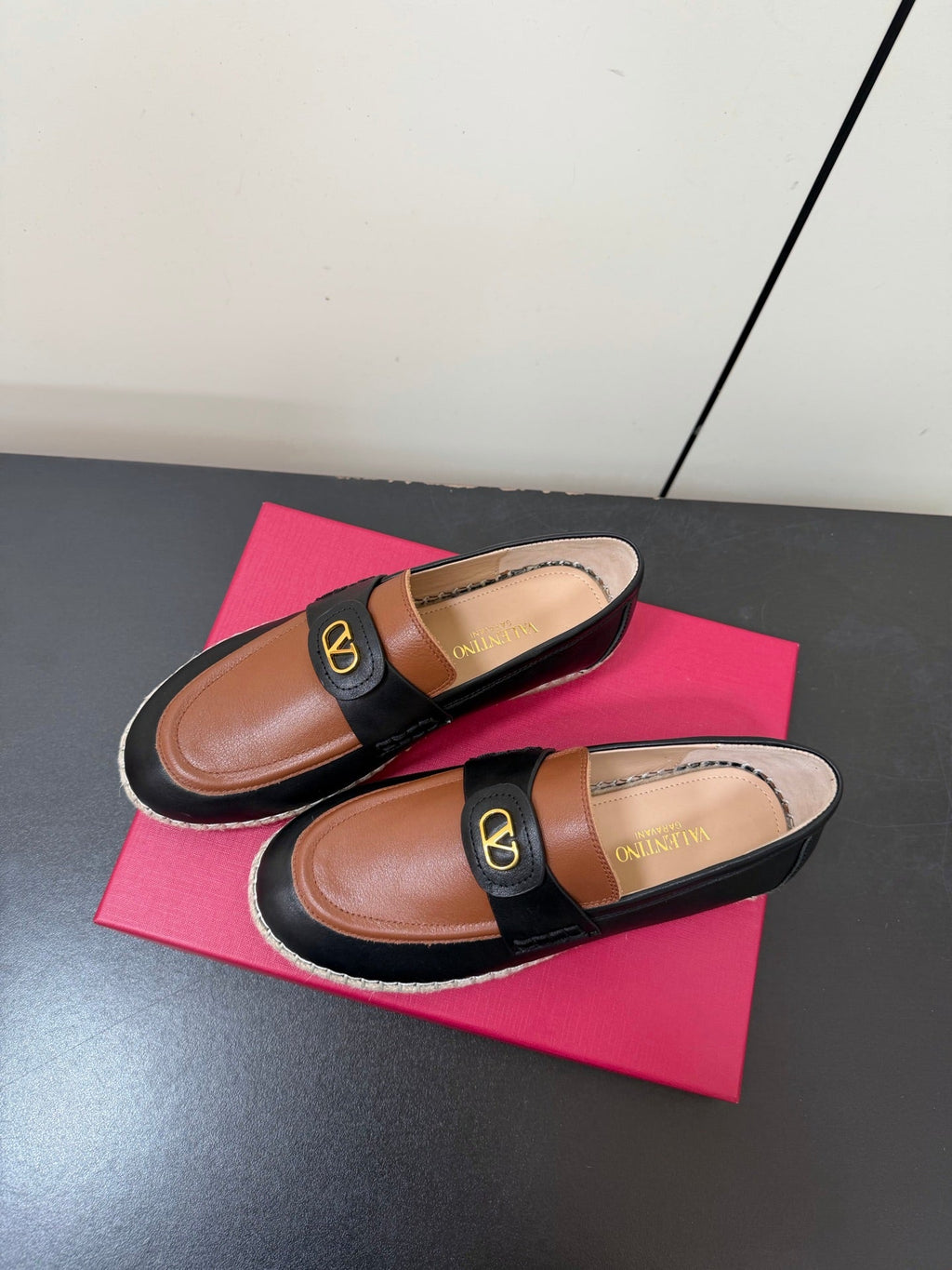 Valen Palm Avenue Loafer Black Brown Raffia Calfskin 619034