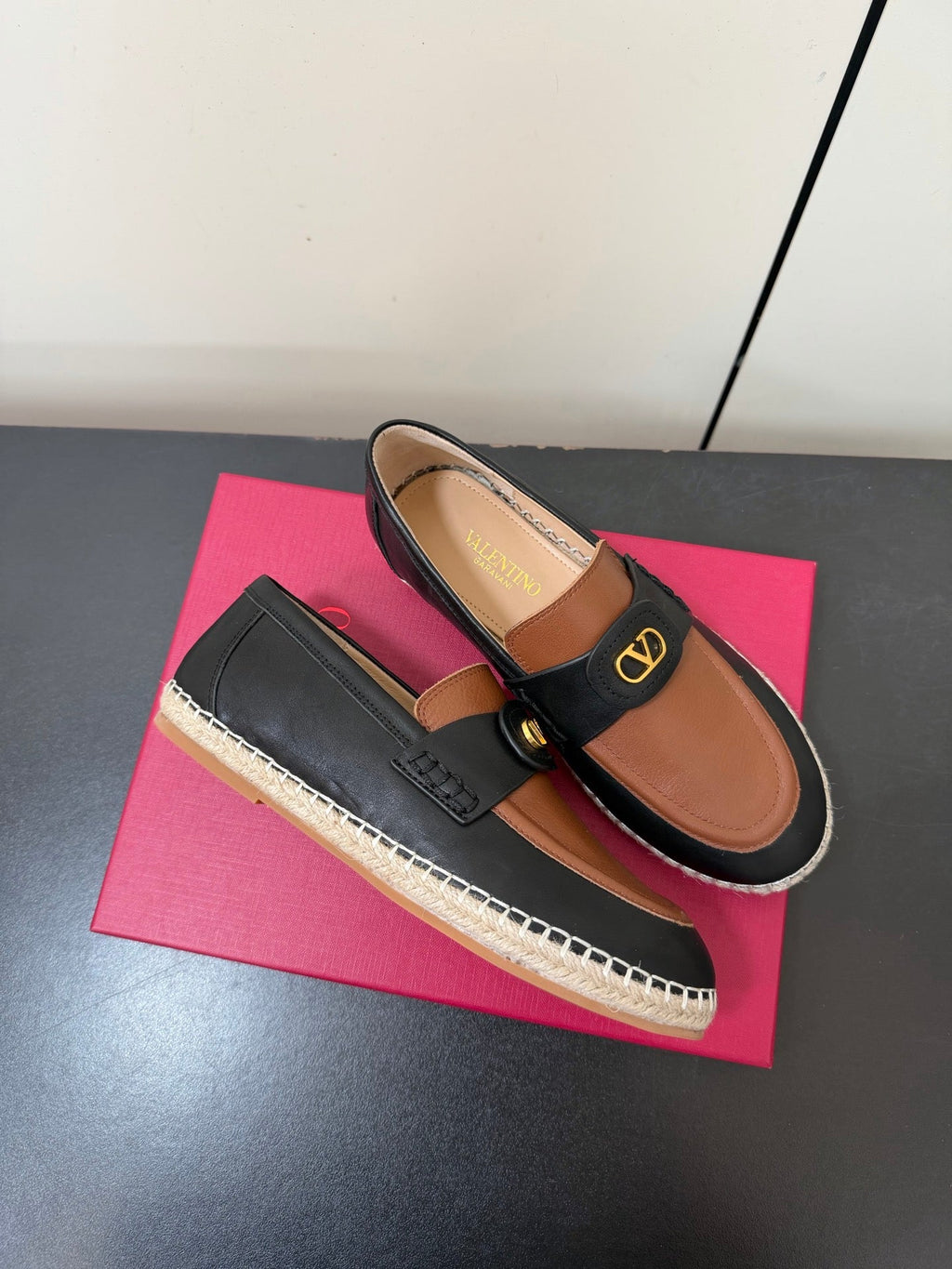 Valen Palm Avenue Loafer Black Brown Raffia Calfskin 619034