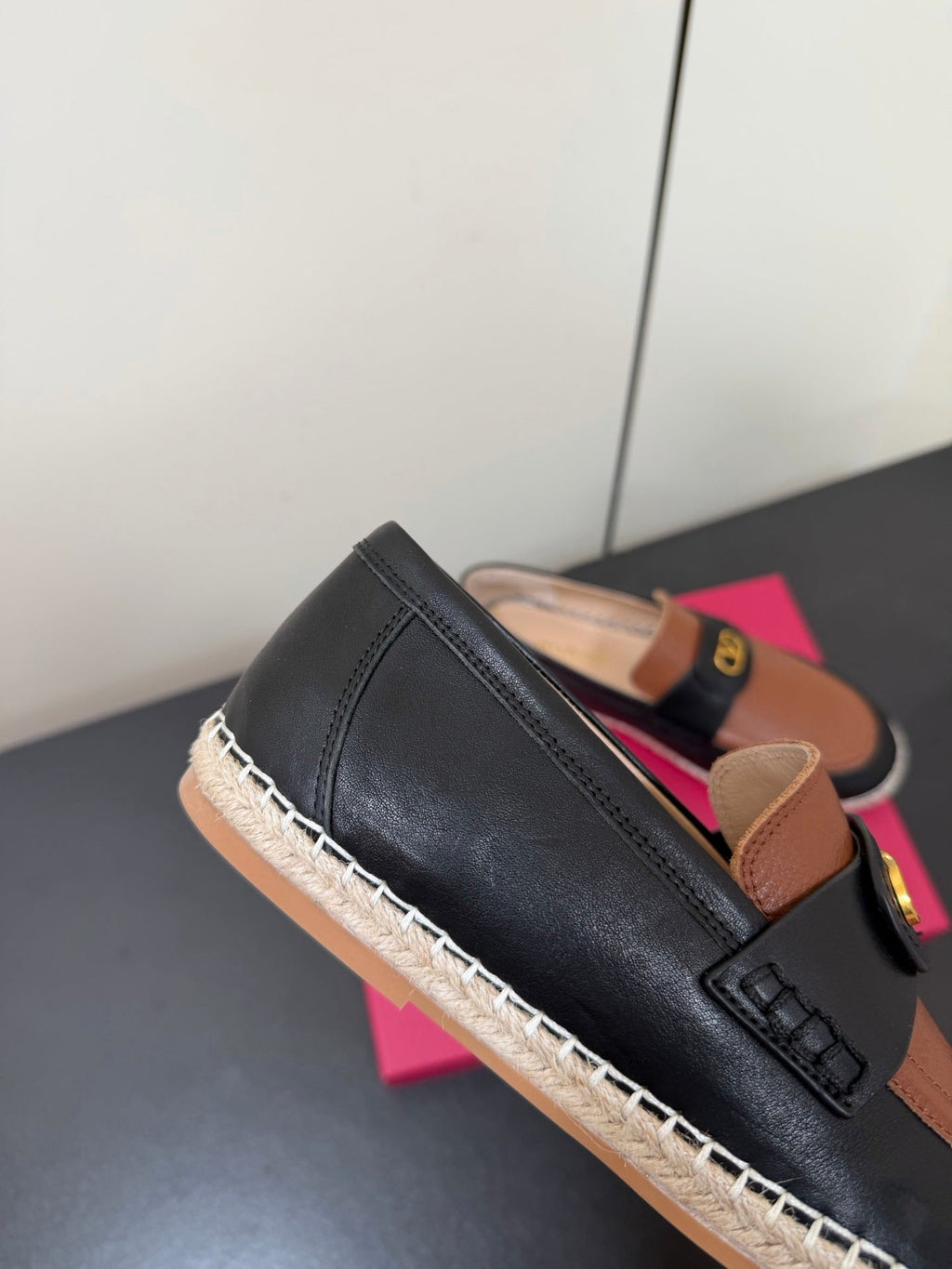 Valen Palm Avenue Loafer Black Brown Raffia Calfskin 619034