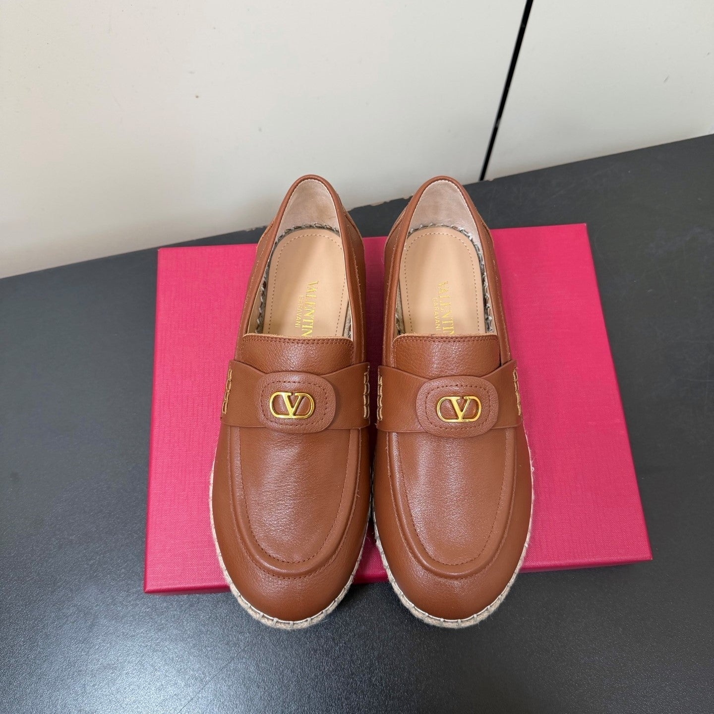 Valen Palm Avenue Loafer Brown Raffia Calfskin 619035