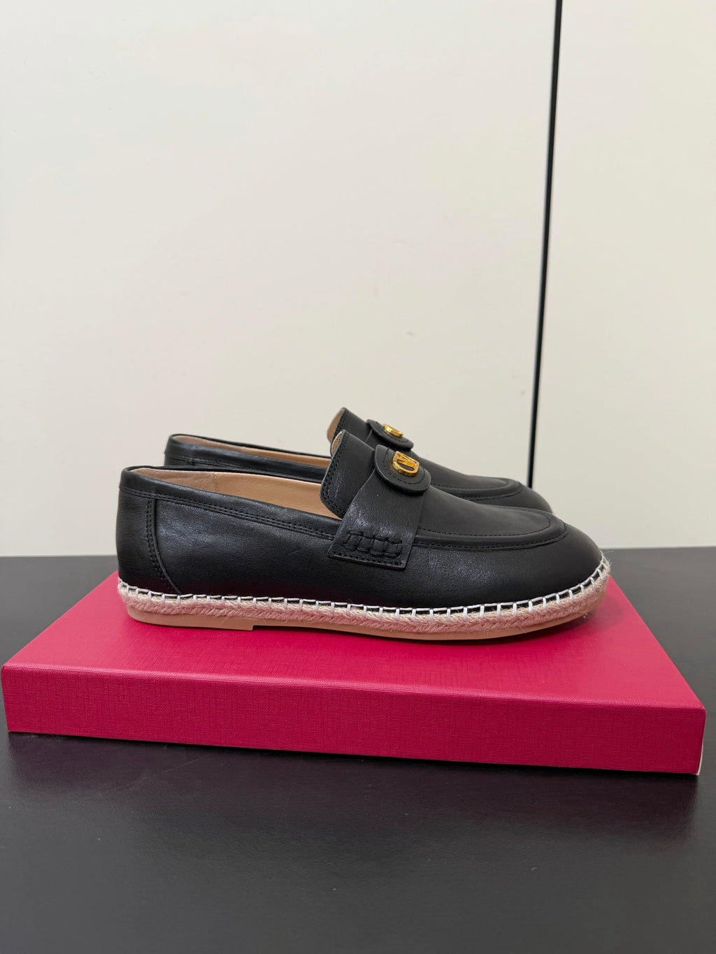 Valen Palm Avenue Loafer Black Raffia Calfskin 619036