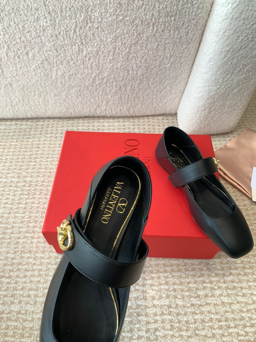 VL Locker Mary-Jane Ballerina In Black Calfskin