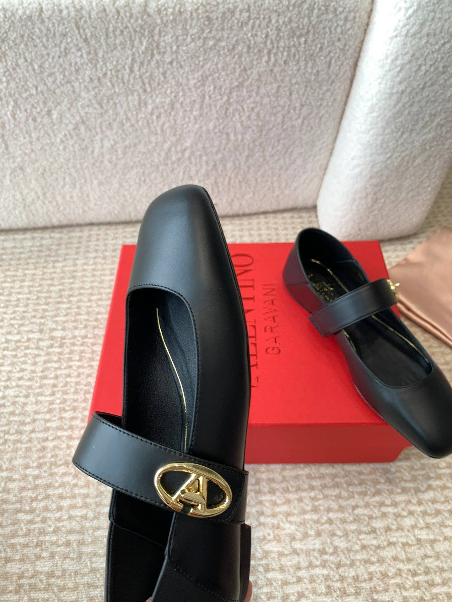 VL Locker Mary-Jane Ballerina In Black Calfskin
