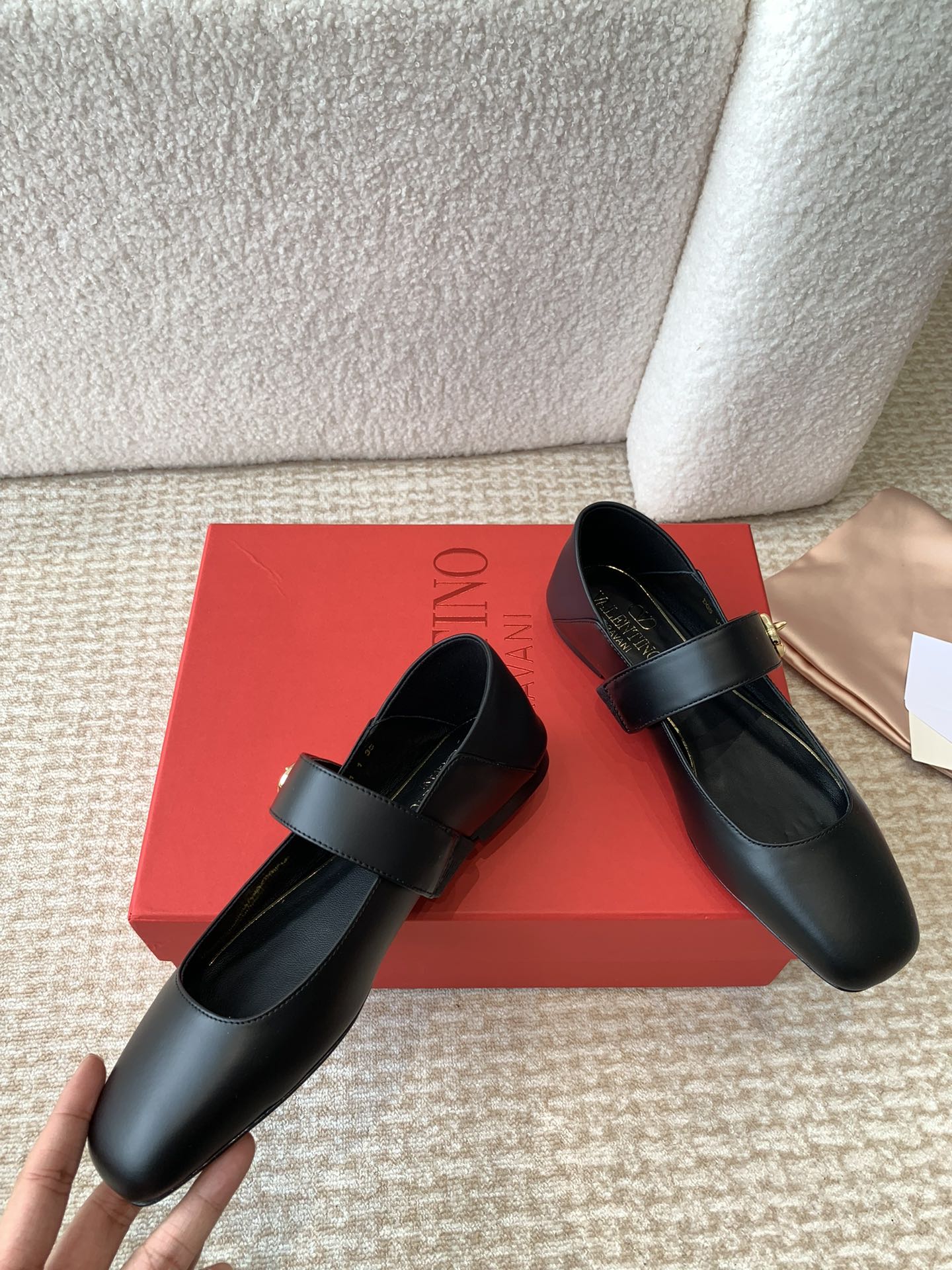 VL Locker Mary-Jane Ballerina In Black Calfskin