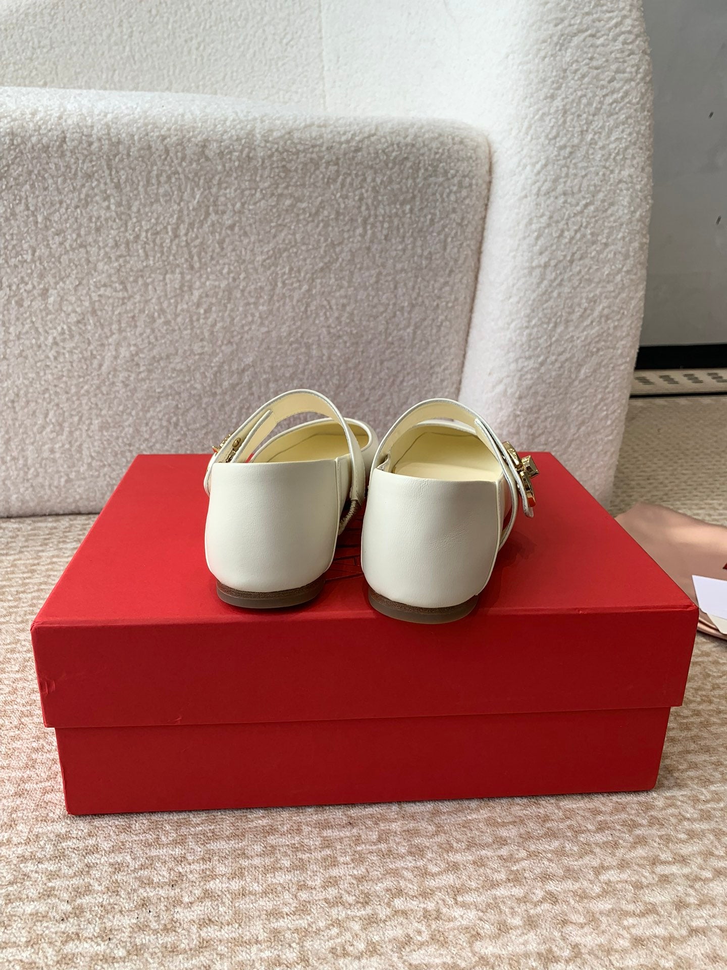 VL Locker Mary-Jane Ballerina In White Calfskin